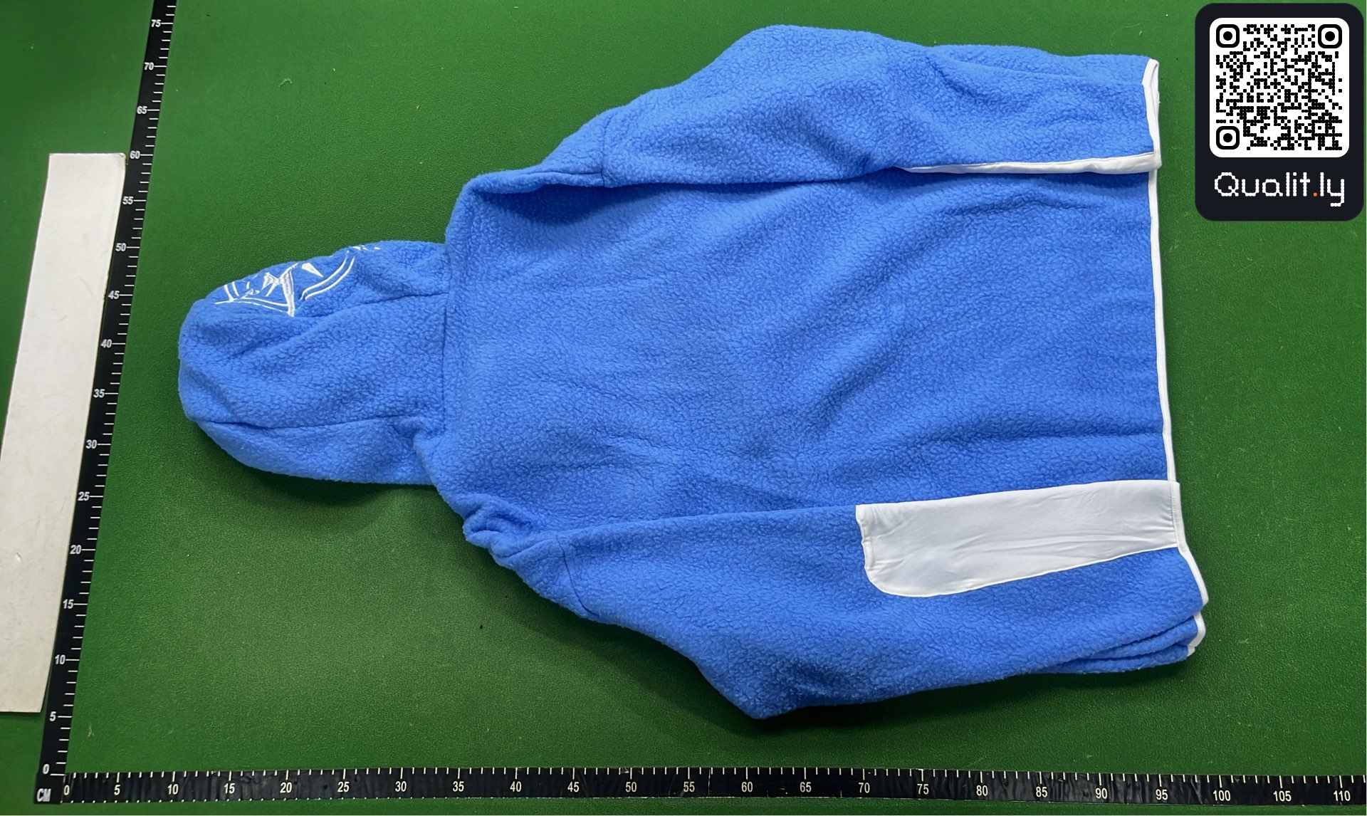 Hoodie QC photo 3 of 8