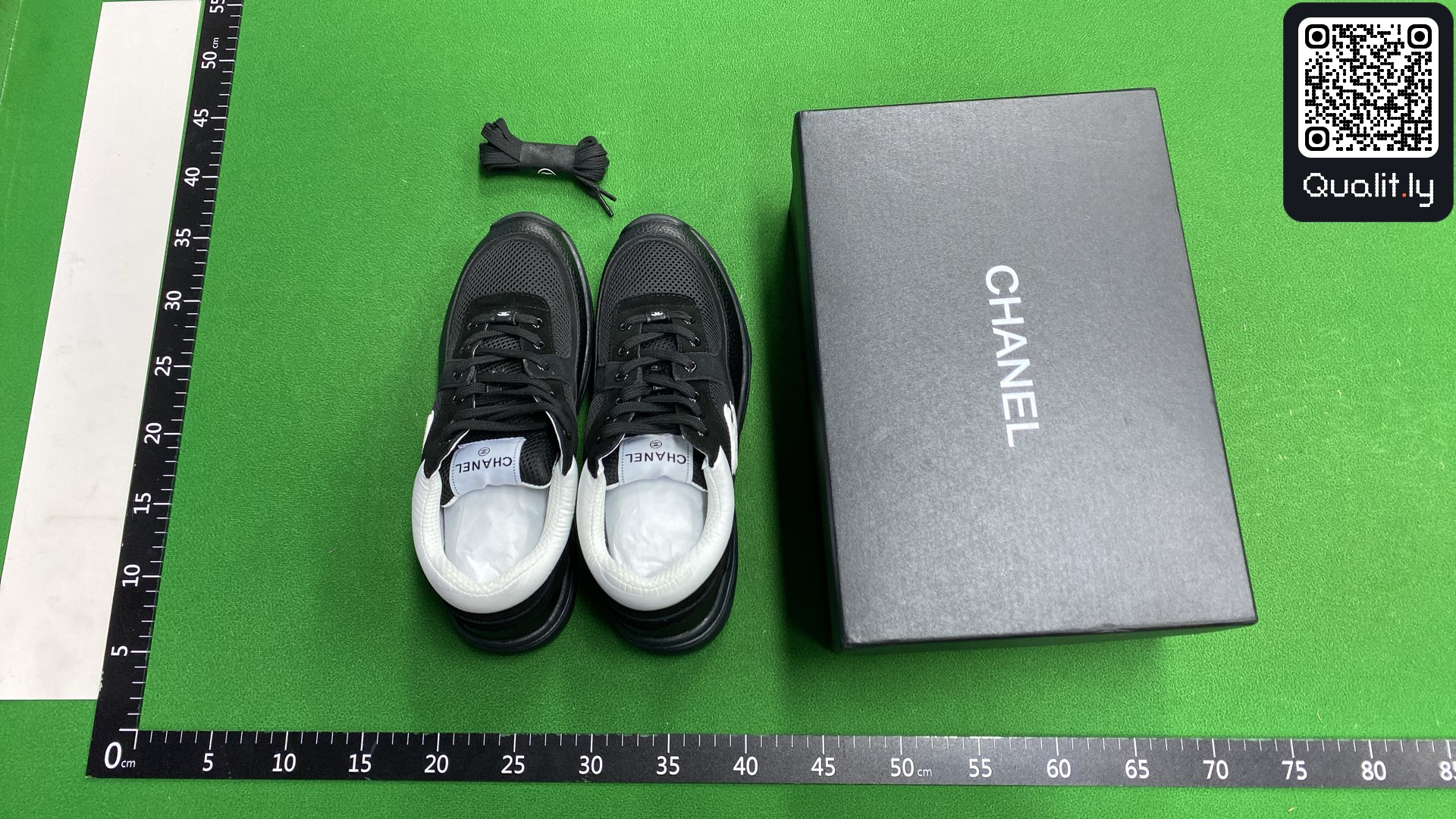 球鞋 QC 照片 1 / 314