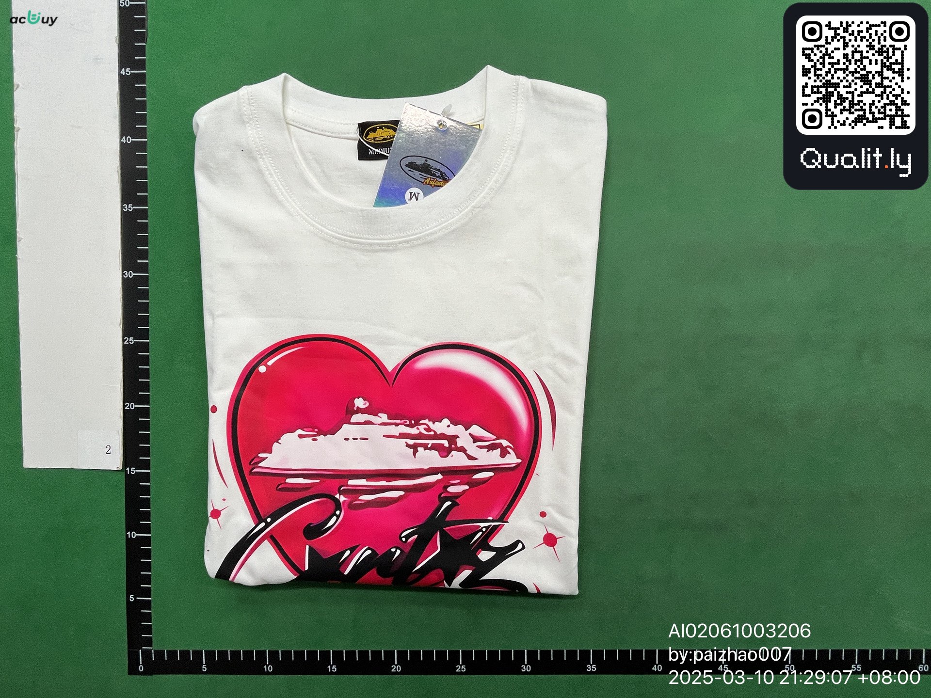 T-shirt — foto QC 1 de 12