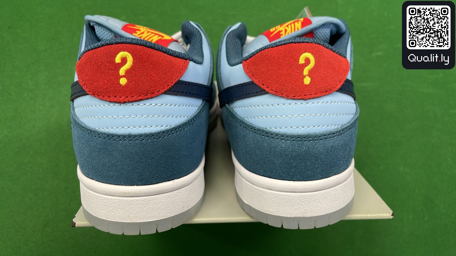 Sneakers QC photo 3 of 42