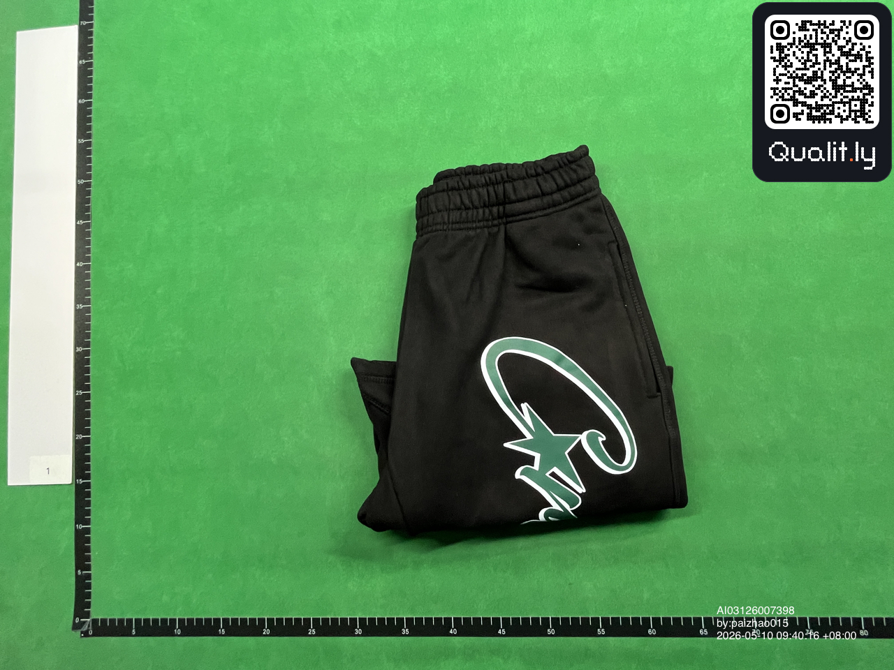 Shorts — QC-Foto 1 von 100
