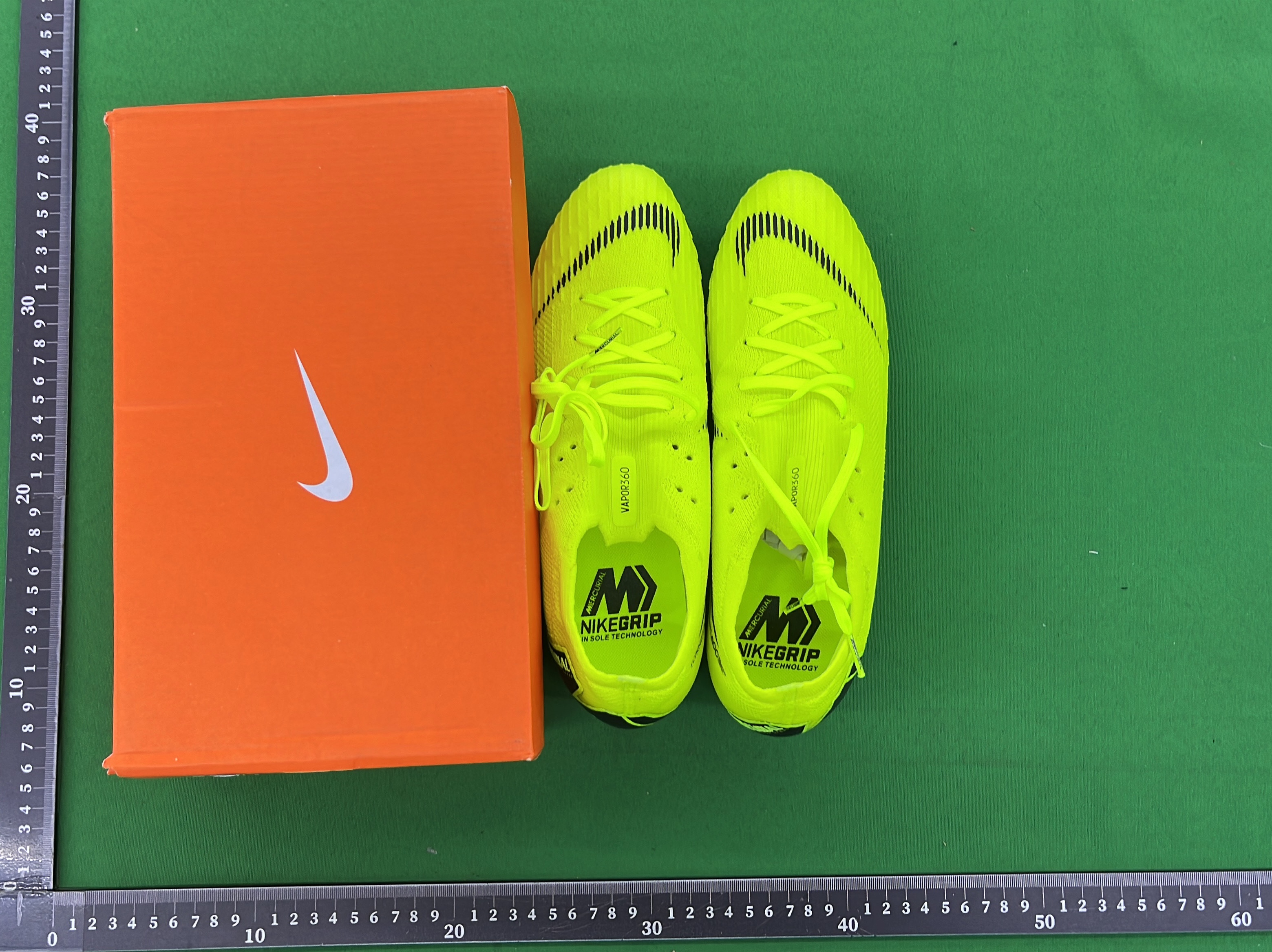 Sneakers — QC-foto 1 av 34