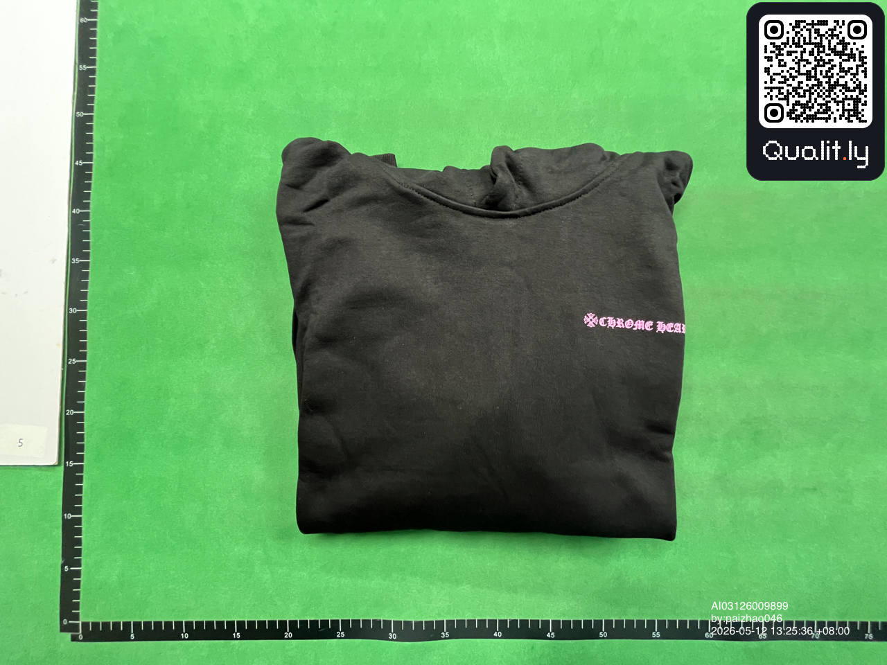 Hoodie — QC-Foto 1 von 4