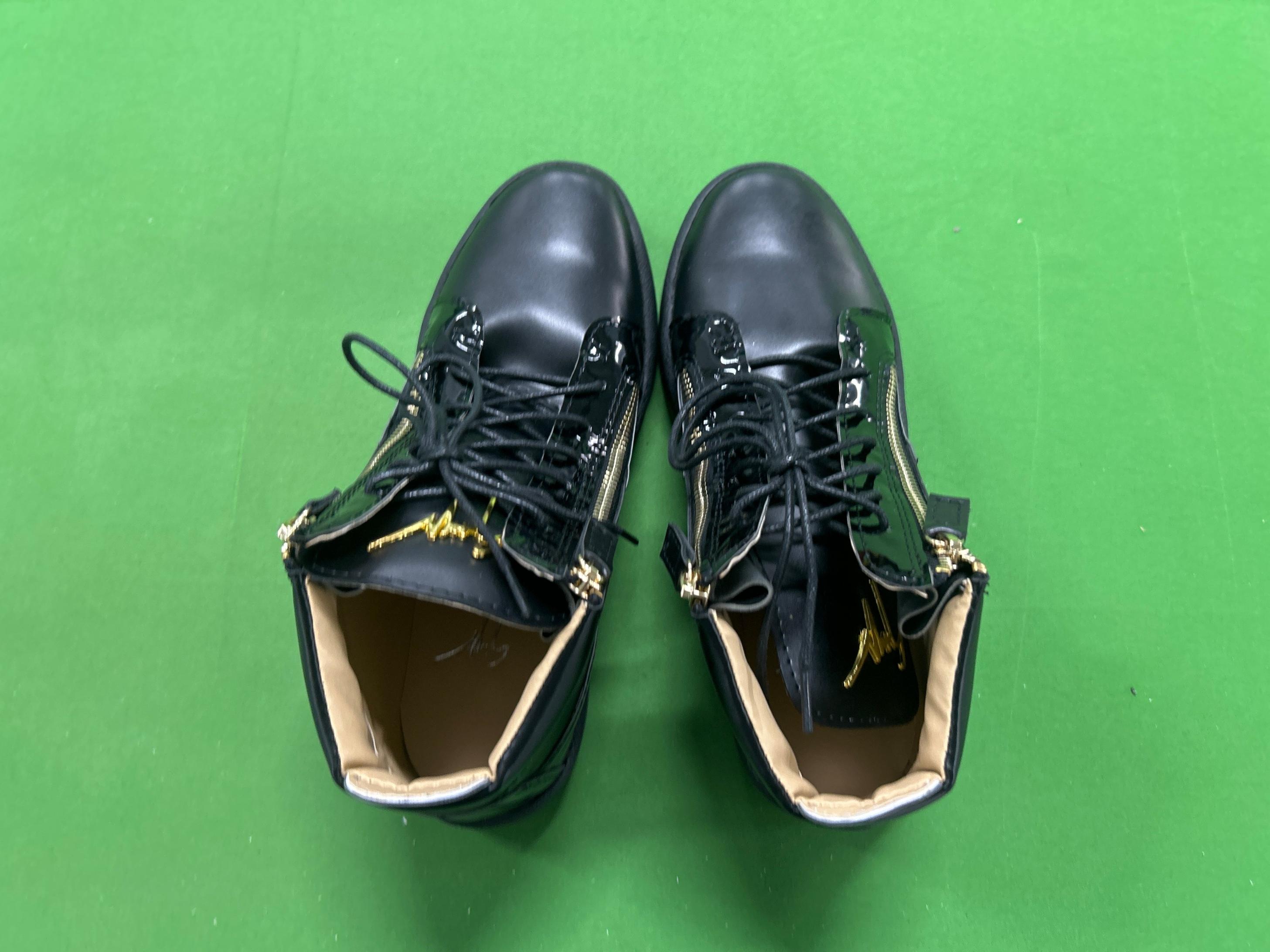 球鞋 QC 照片 1 / 20