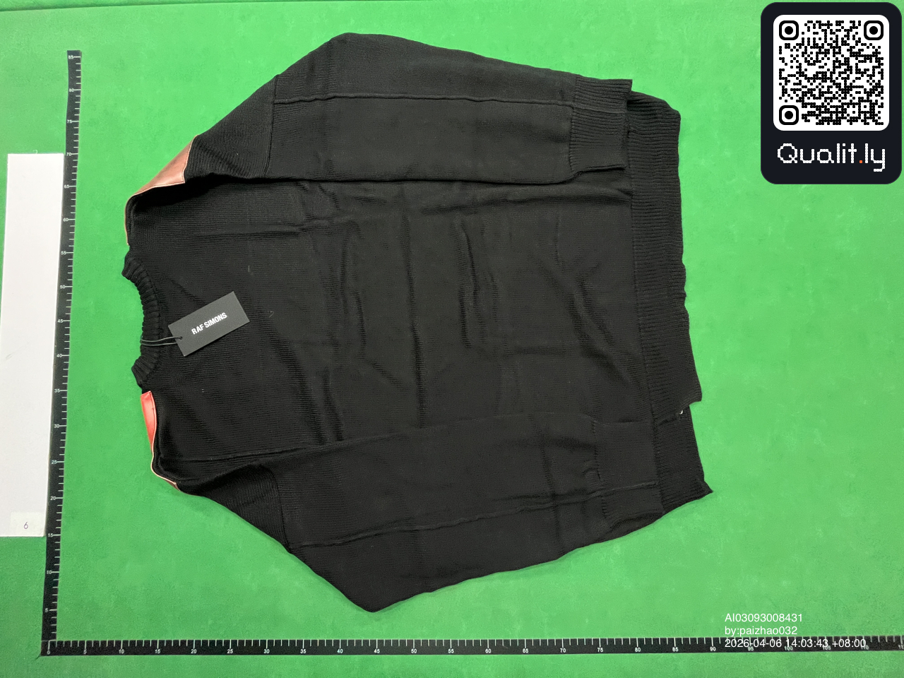 Sweater QC photo 2 of 10
