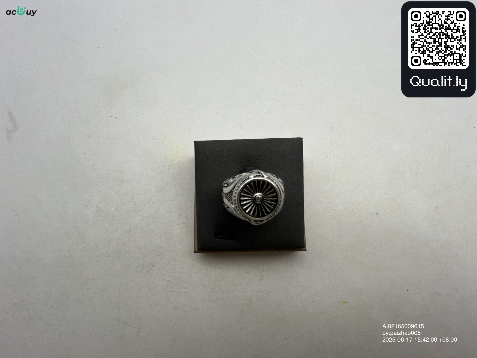 Schmuck — QC-Foto 2 von 9