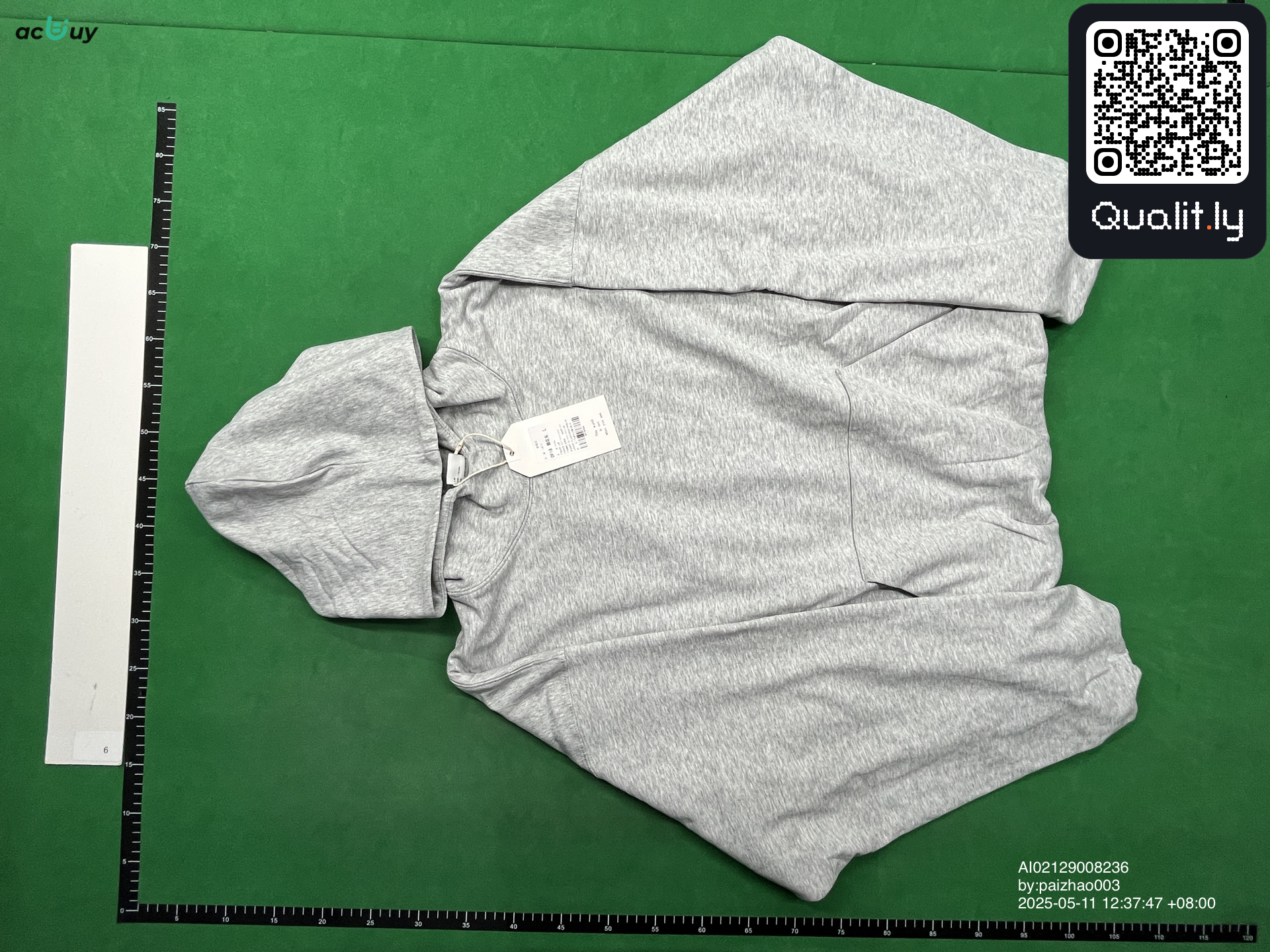Hoodie QC photo 3 of 52