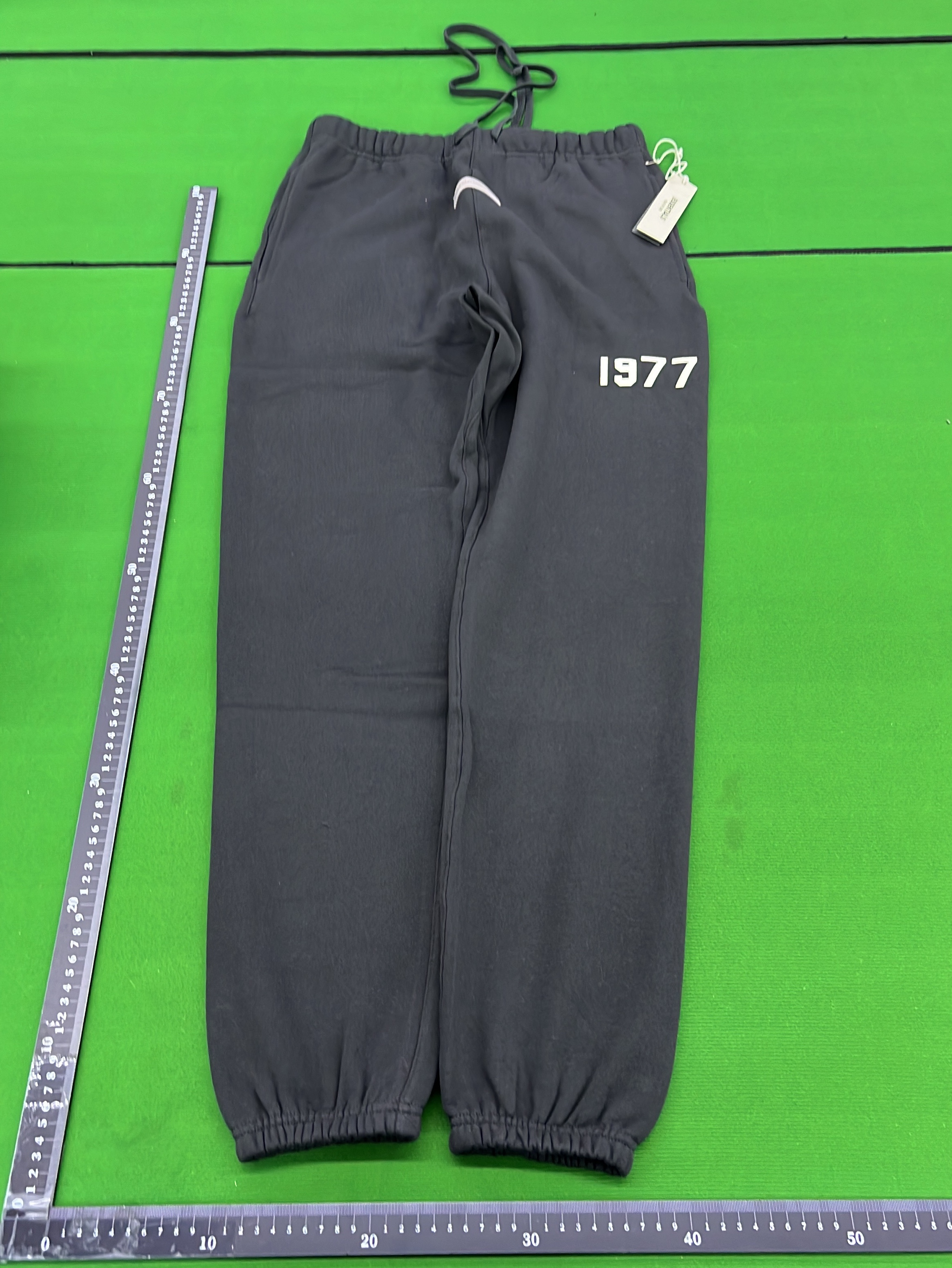 Pants QC photo 3 of 113