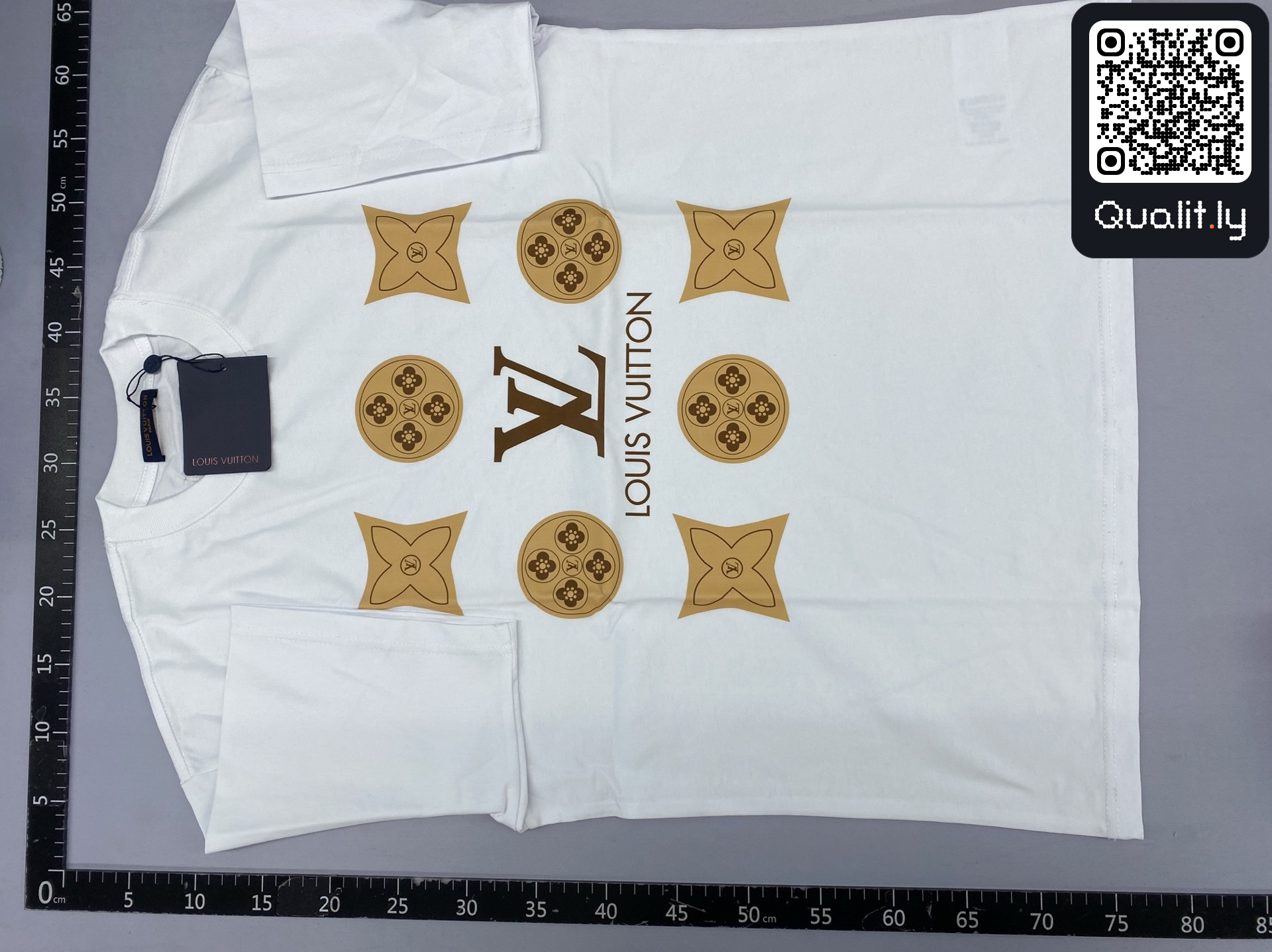 T-shirt — foto QC 2 di 9
