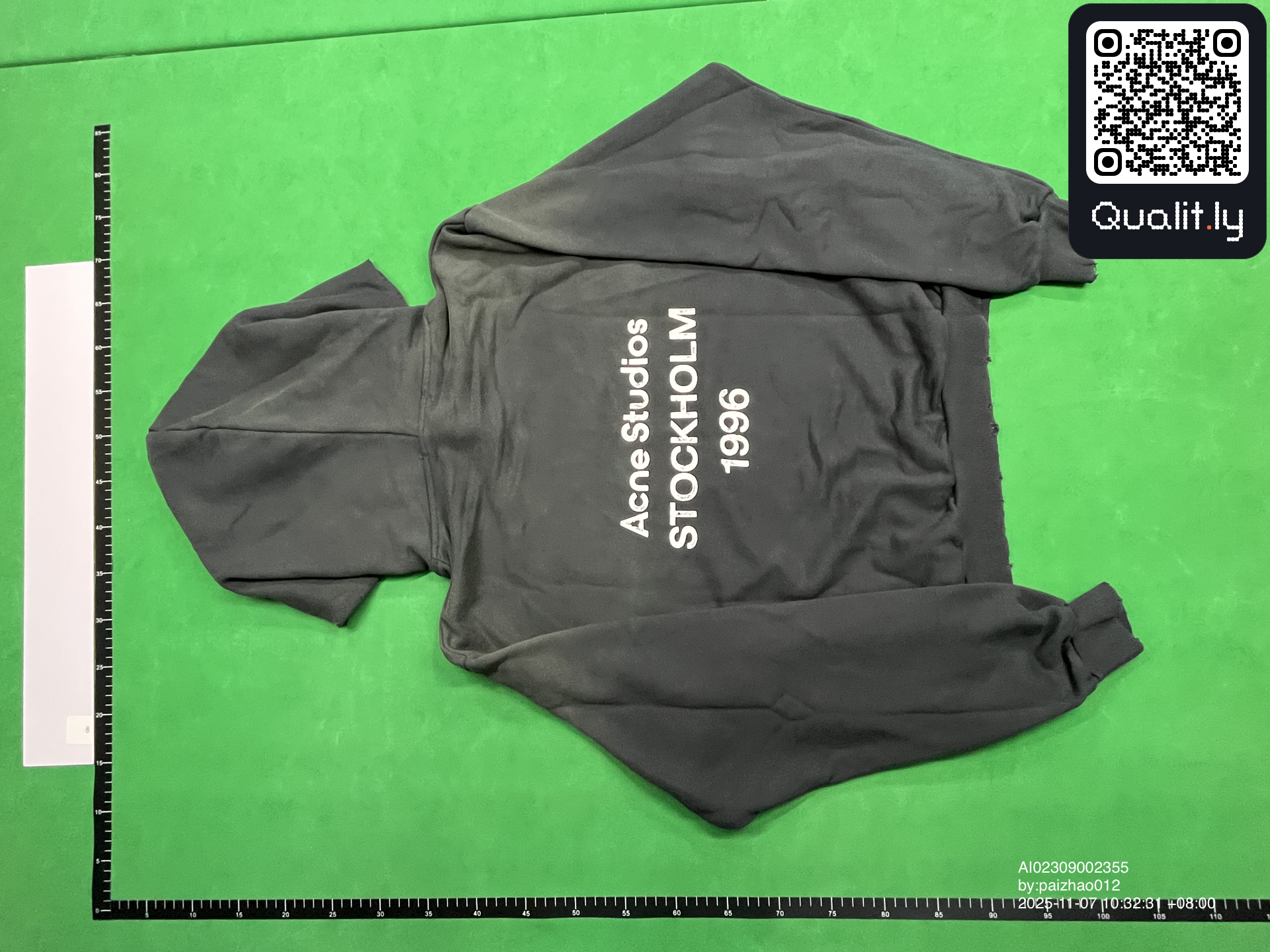 Sweat — photo QC 2 sur 34