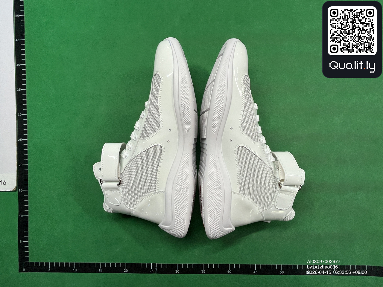 Sneaker — QC-Foto 3 von 6