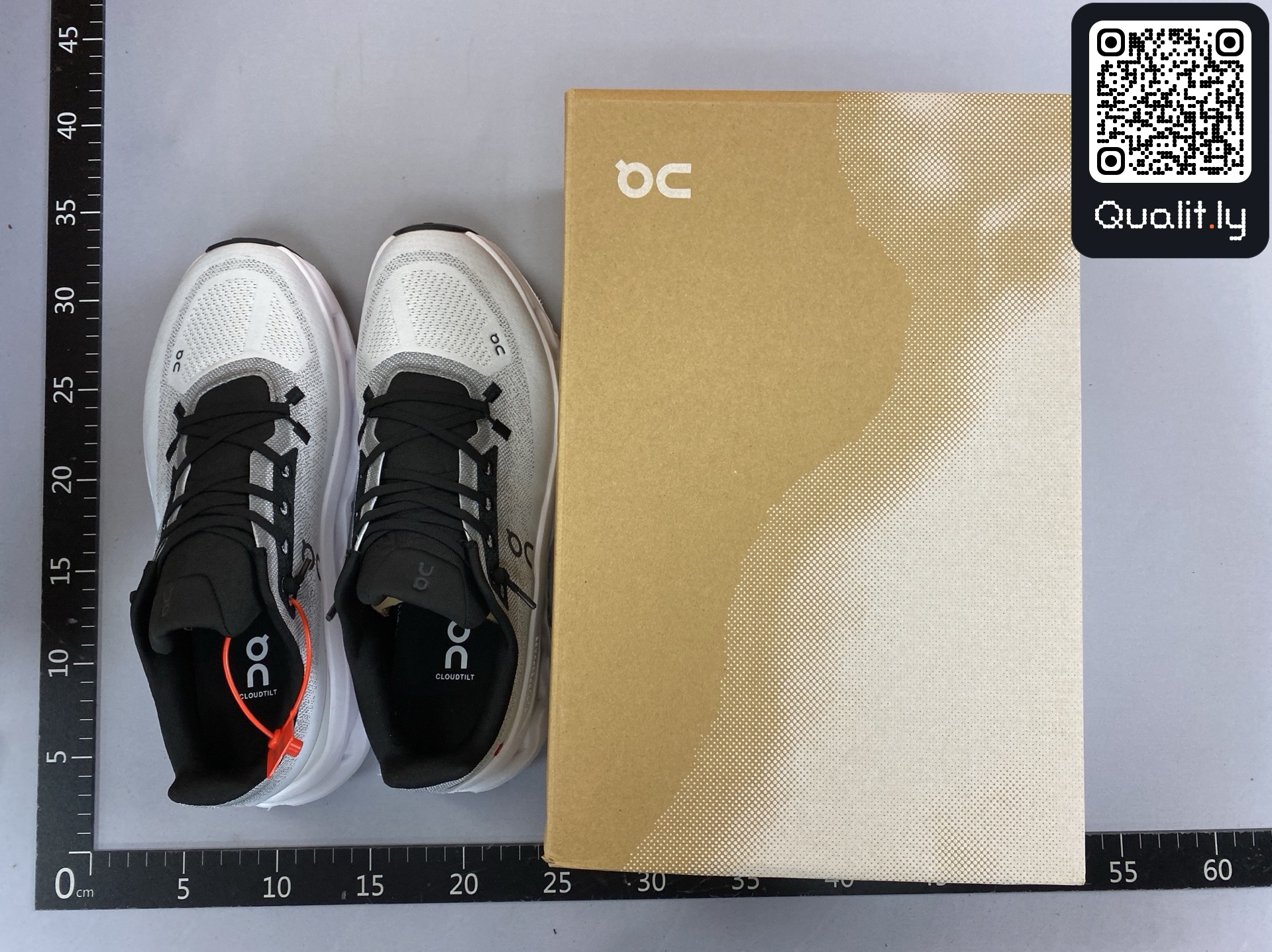 Slides QC photo 1 of 6