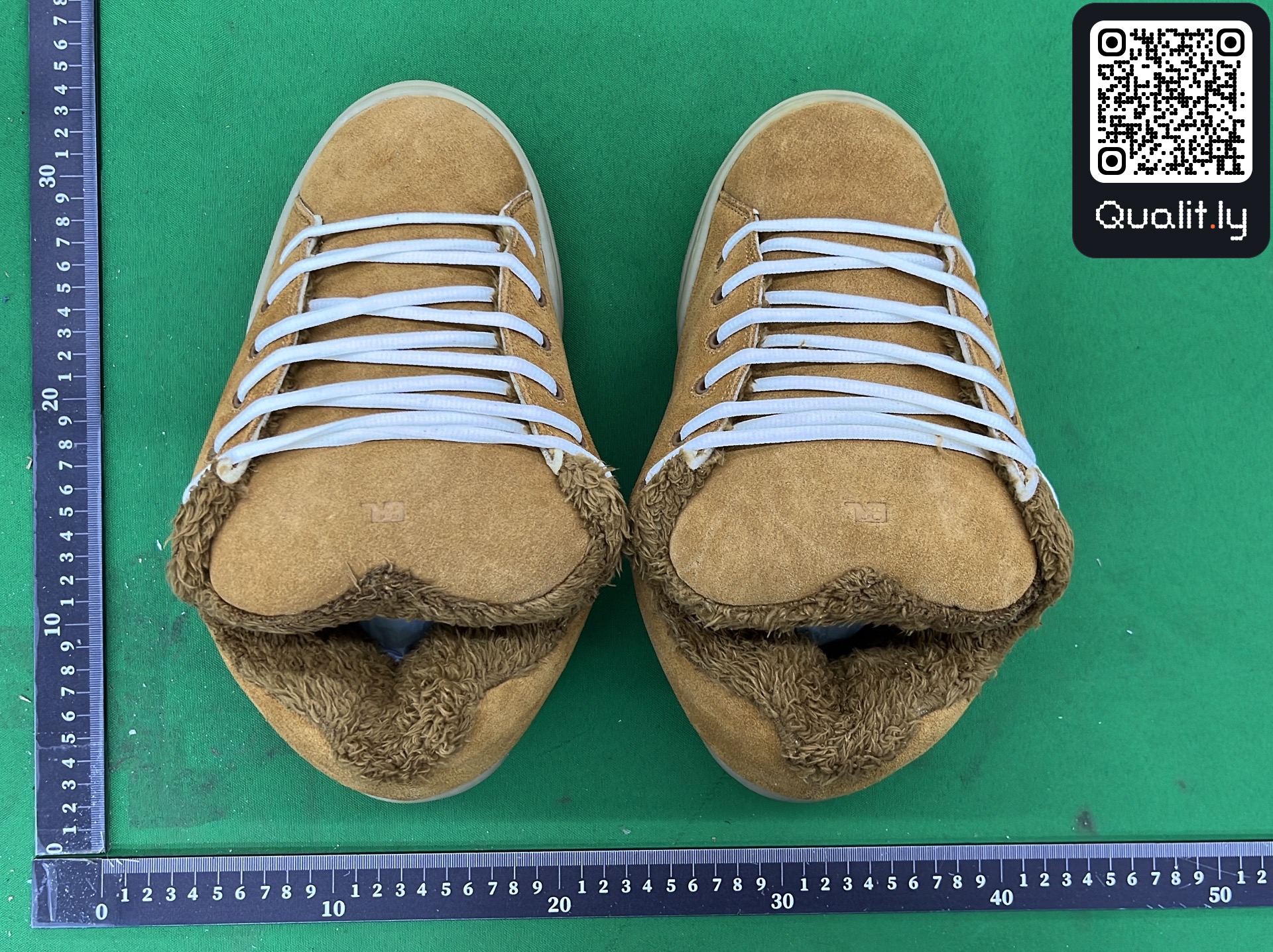 Sneakers — QC-foto 2 av 11