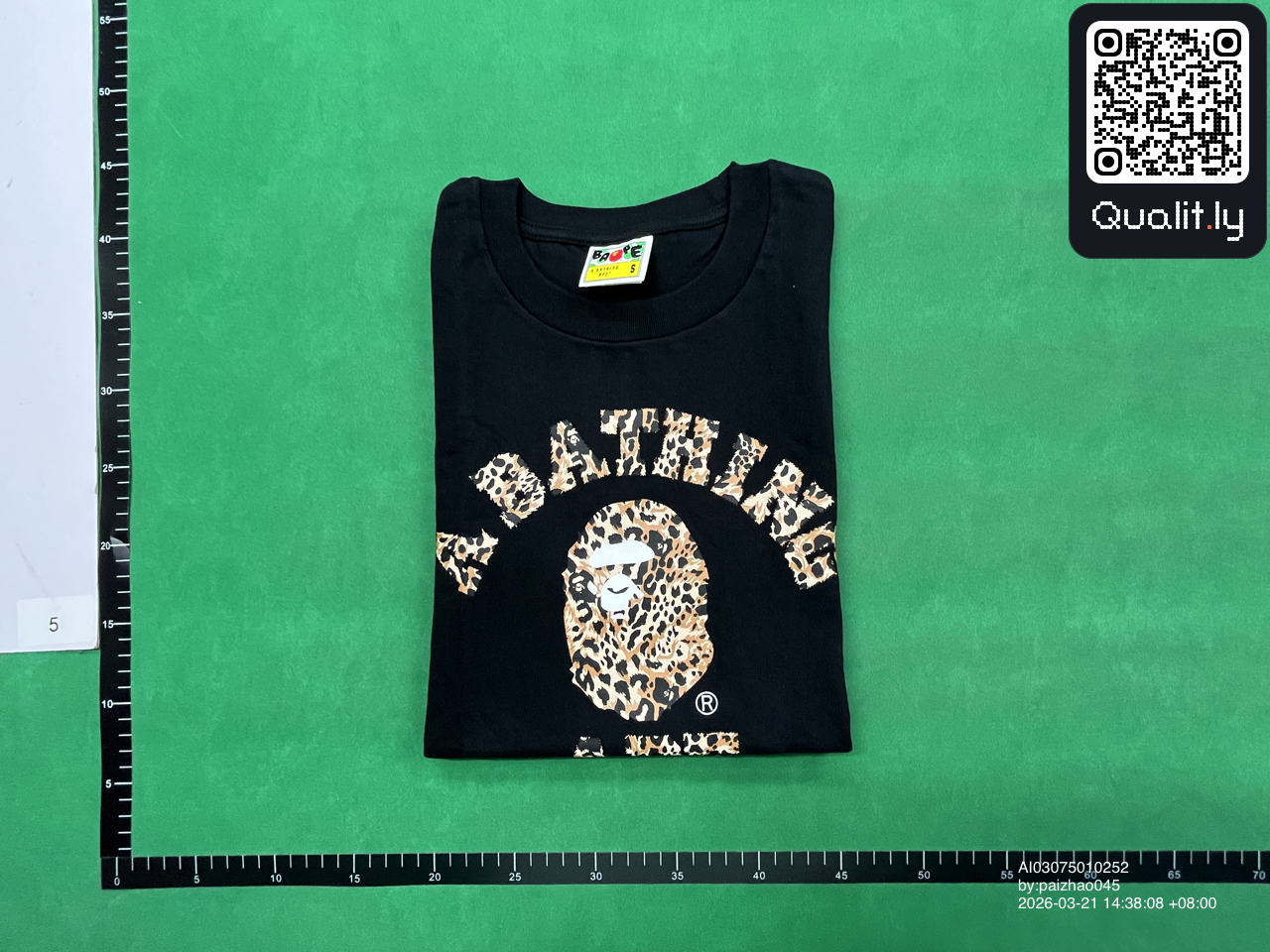 T-shirt — foto QC 1 de 4