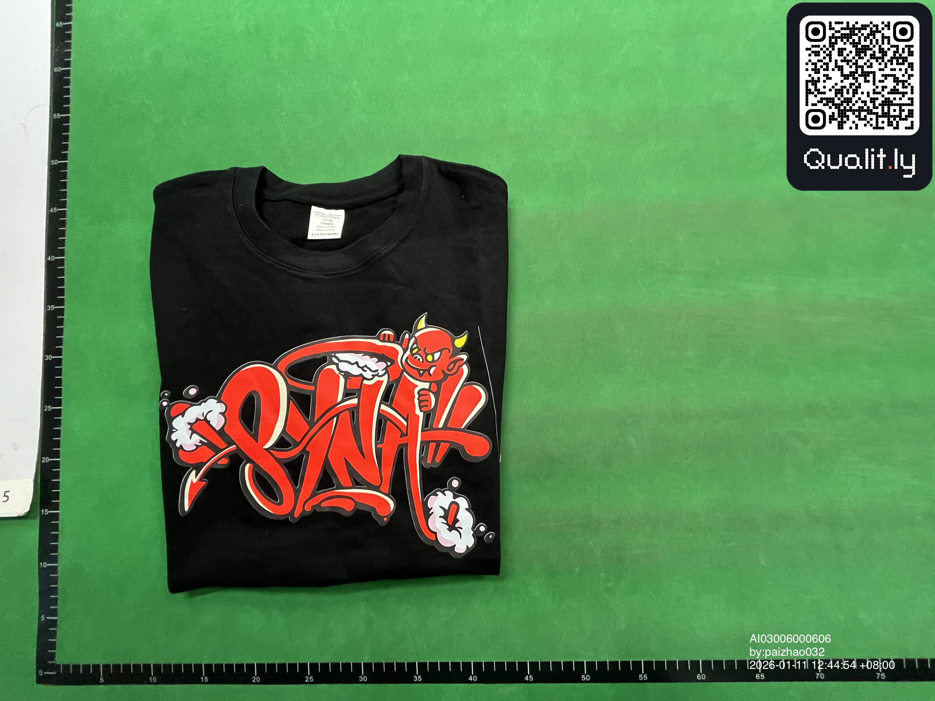 Camiseta — foto QC 1 de 4