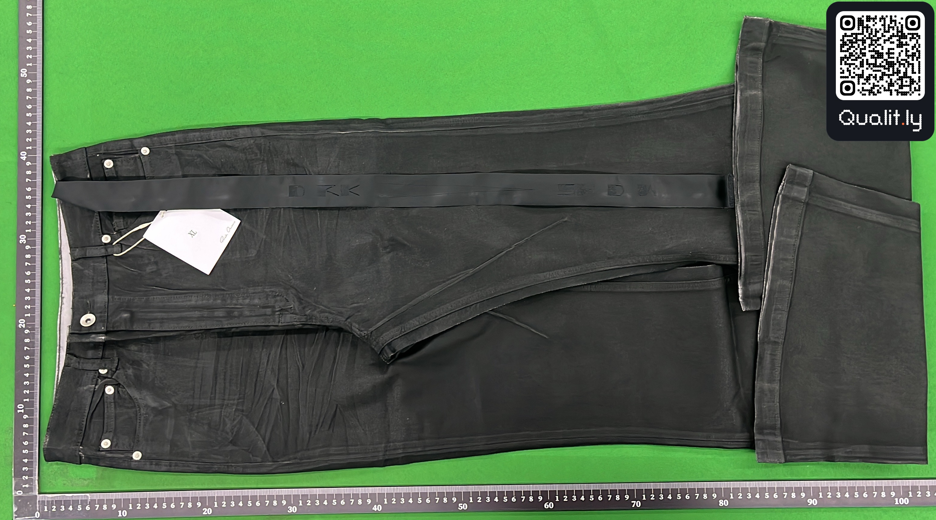 Jean — photo QC 3 sur 51