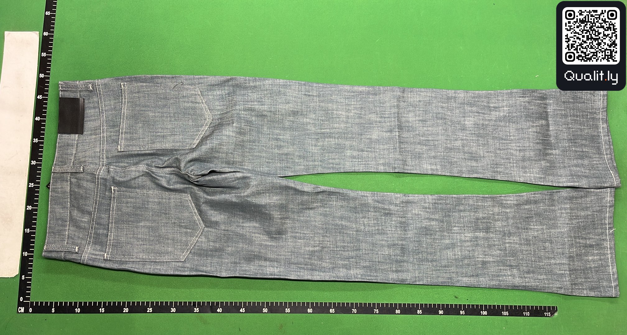 Jeans — QC-foto 3 av 22