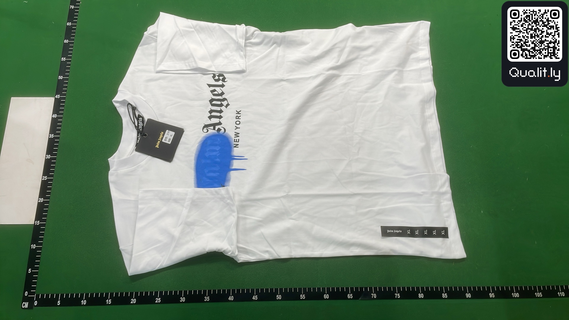 T-shirt — foto QC 2 de 4