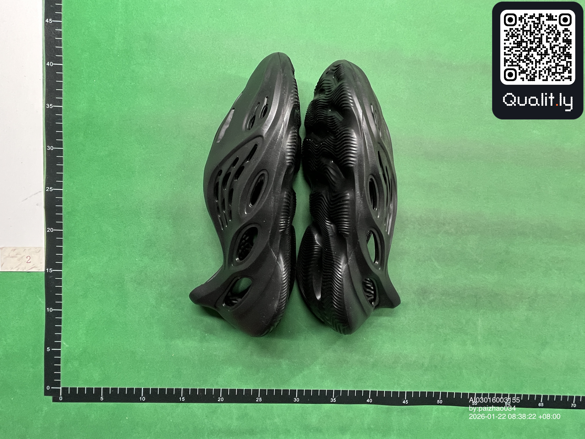 Sneakers — foto QC 2 di 36