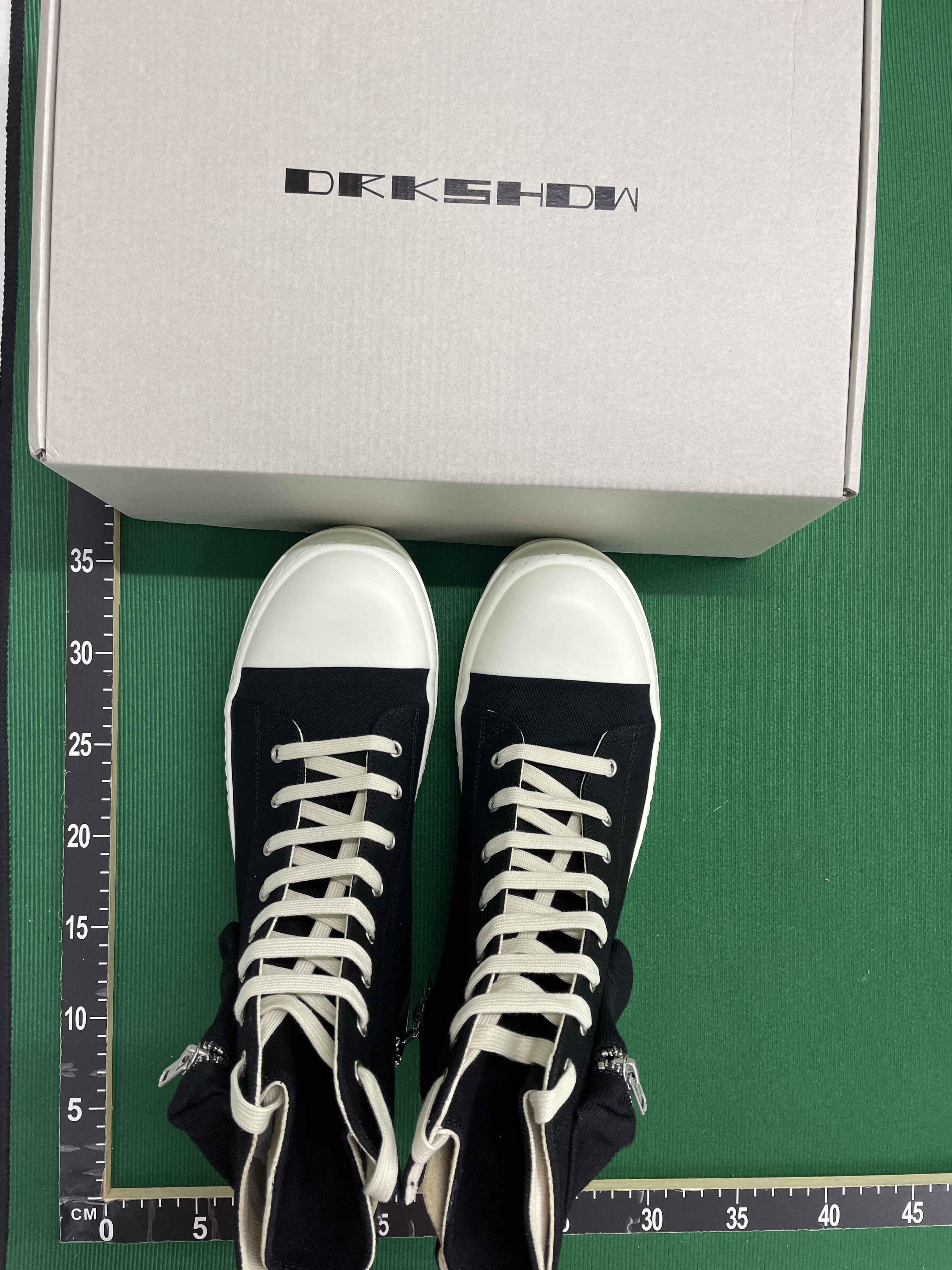 Sneakers — QC-foto 1 van 54
