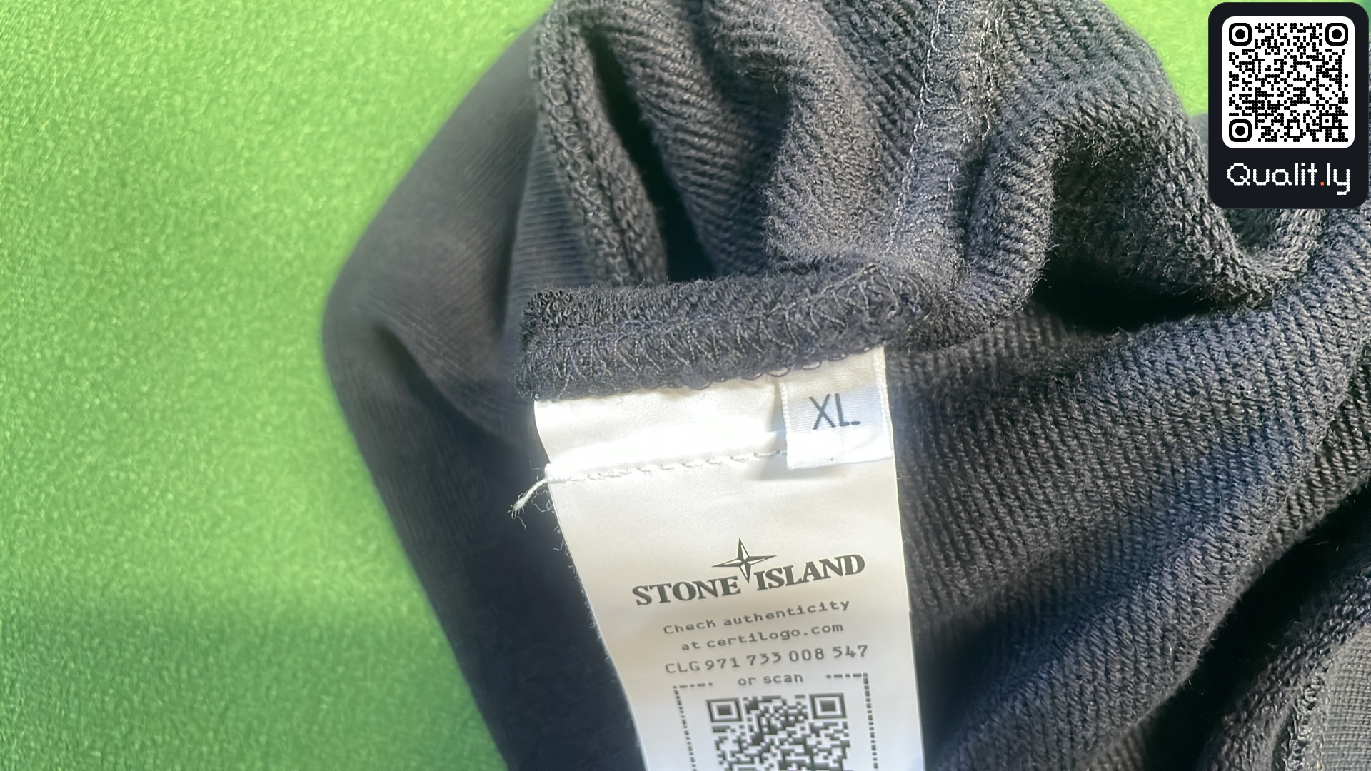 Sweatshirt QC photo 1 of 59