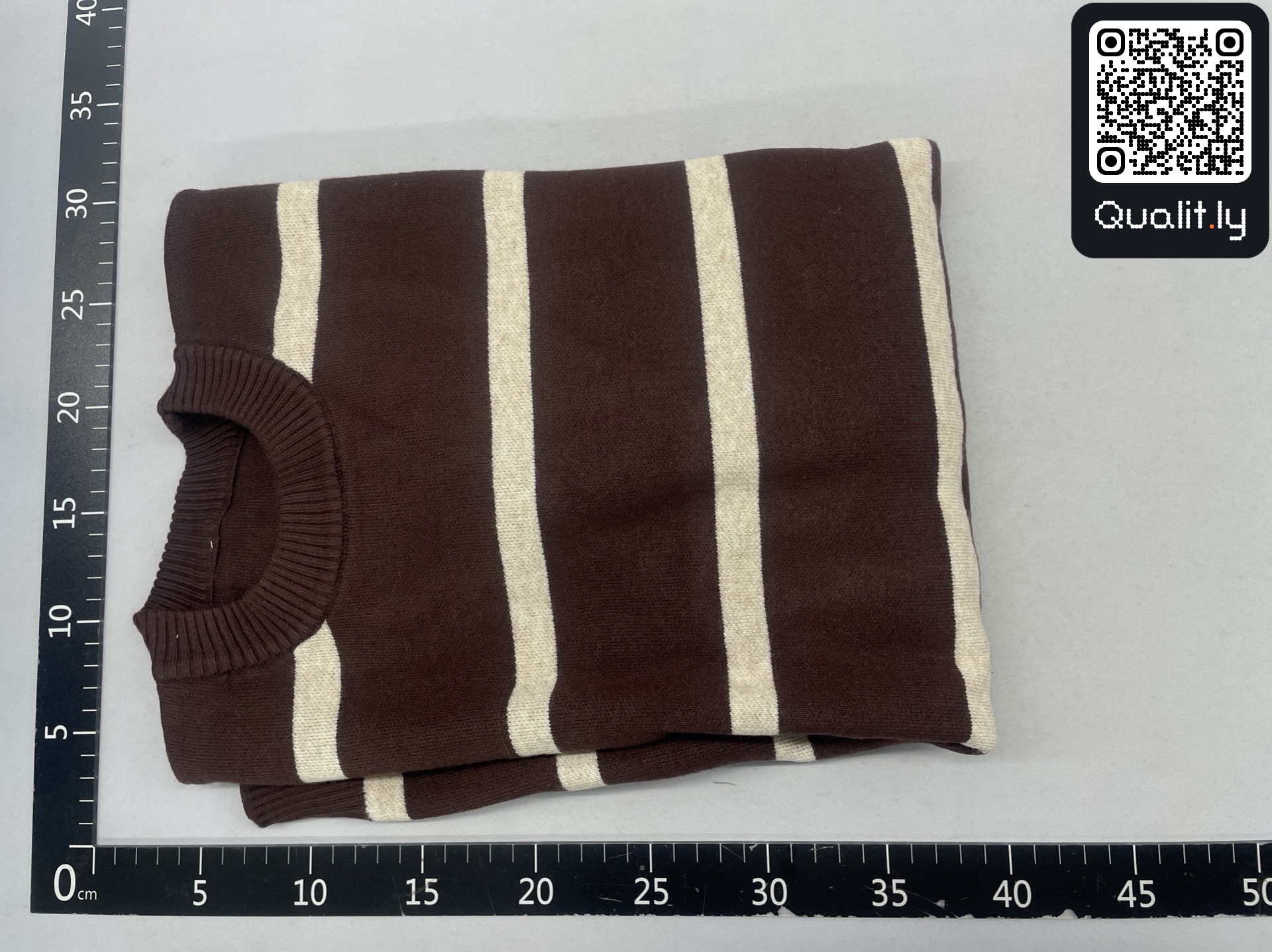 Sweater QC photo 1 of 46