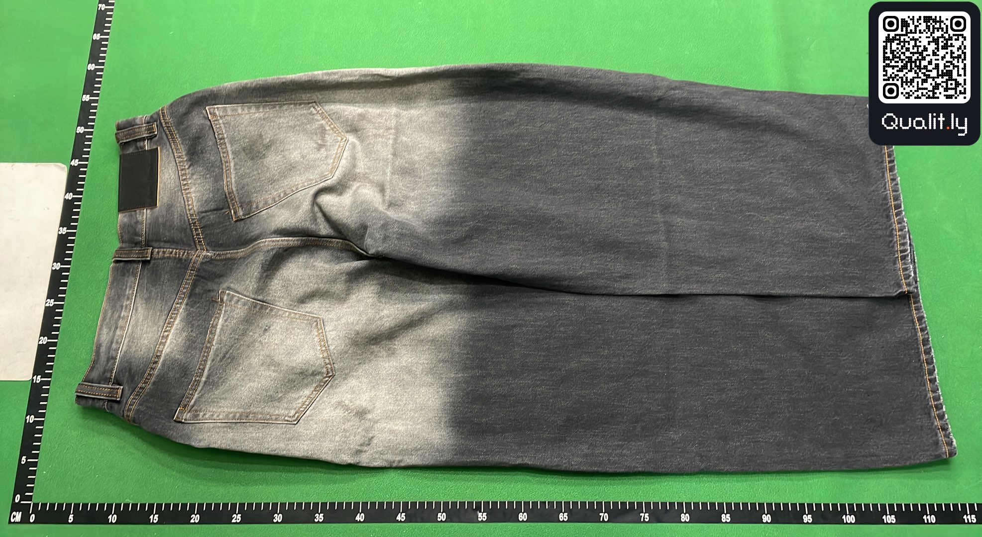 牛仔裤 QC 照片 3 / 50