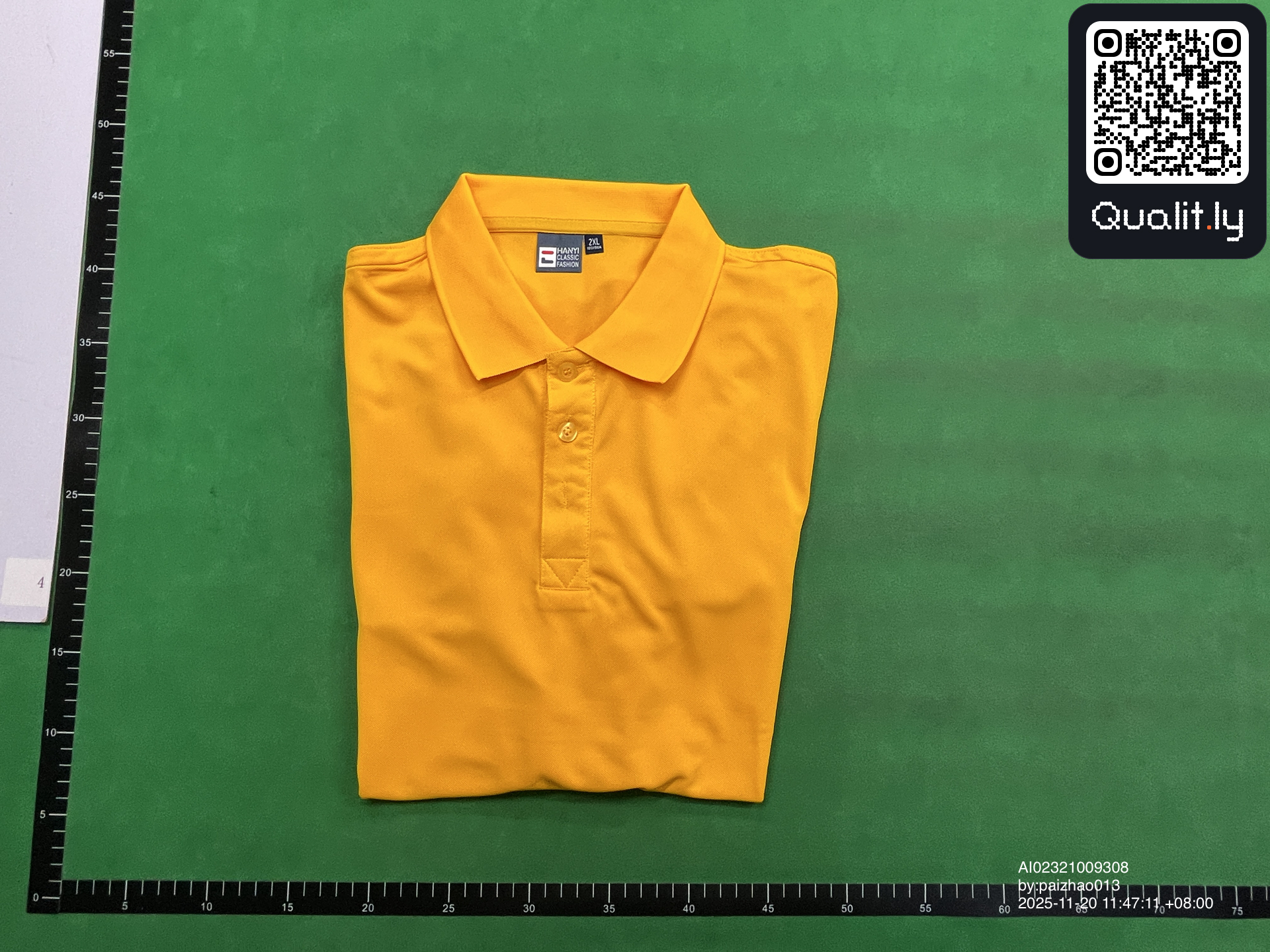 Tricou — fotografie QC 1 din 4