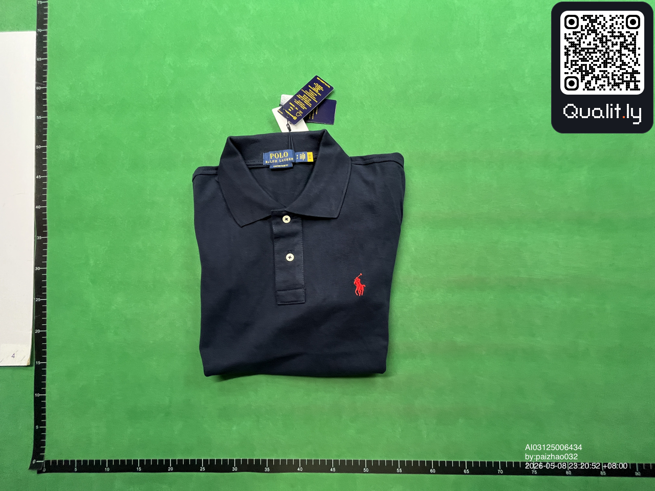 Tricou — fotografie QC 1 din 4