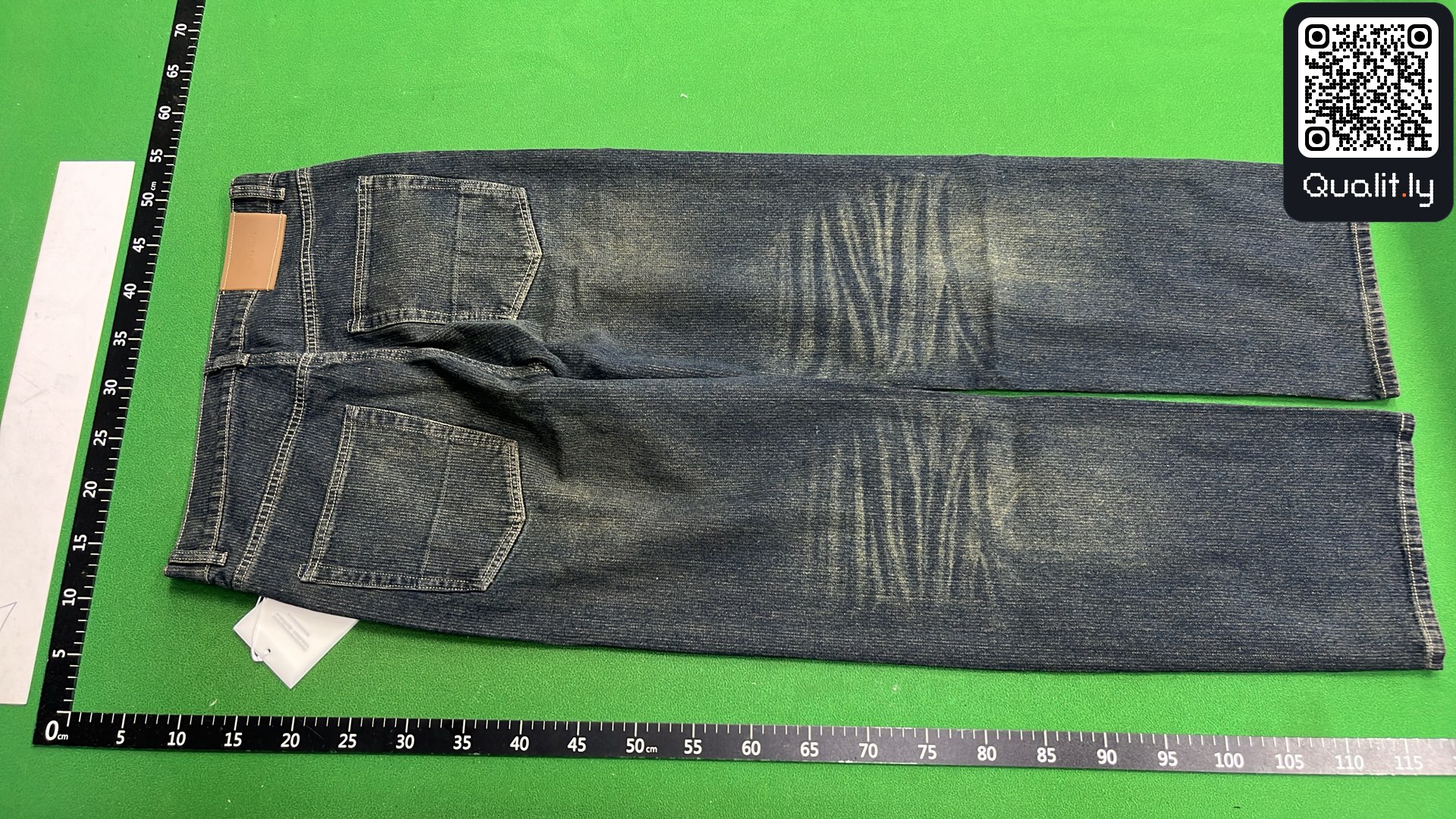 牛仔裤 QC 照片 3 / 14