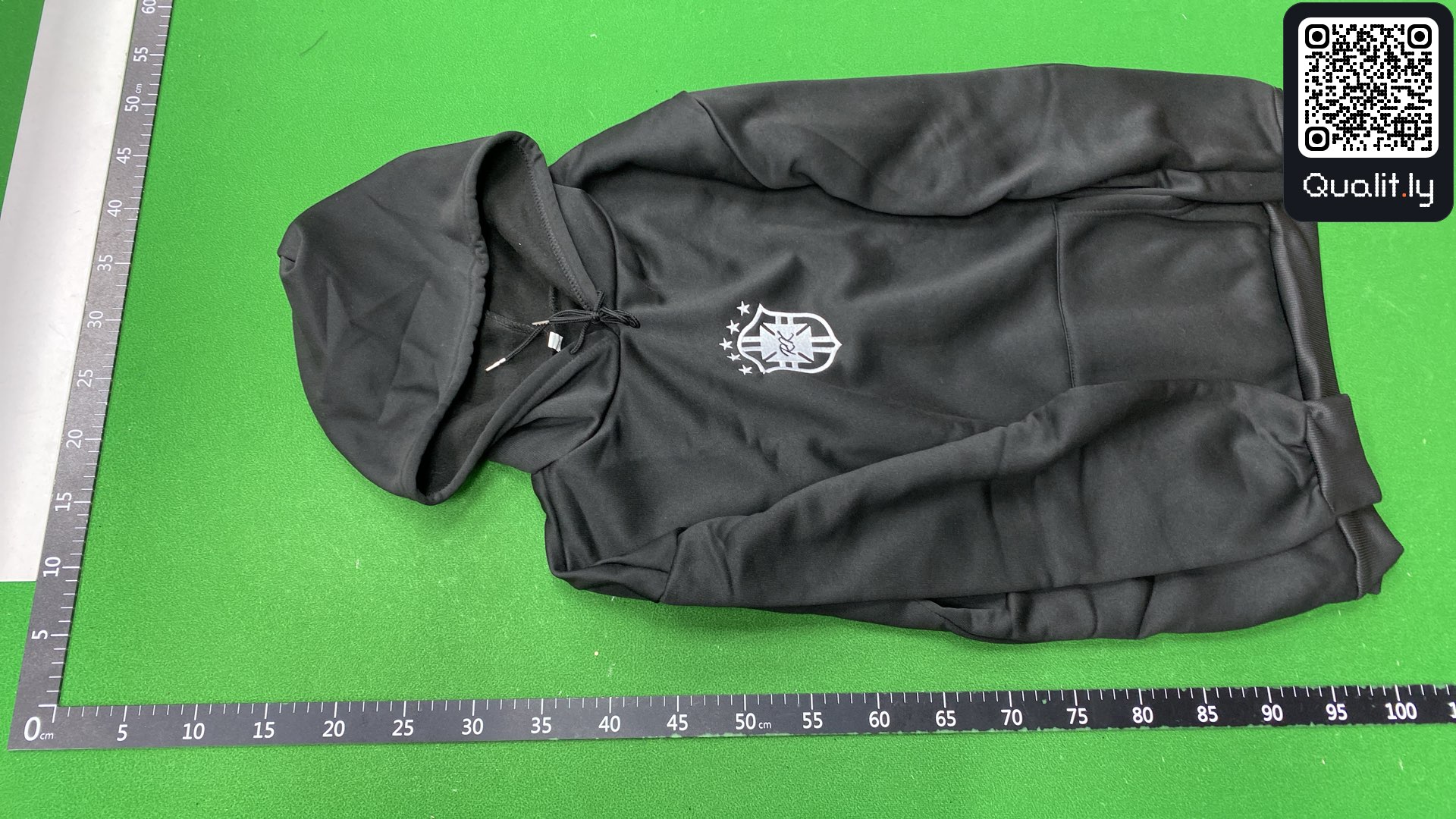 Hoodie — QC-Foto 2 von 48