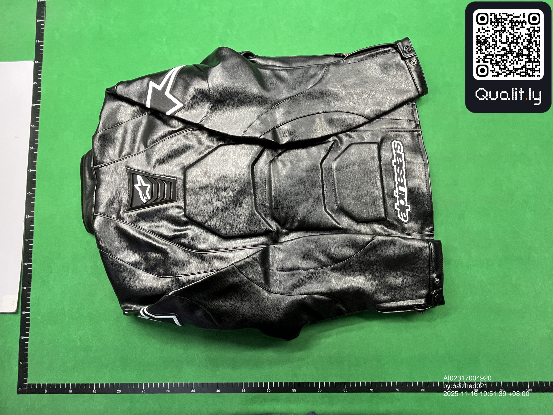 Jacket QC photo 2 of 40