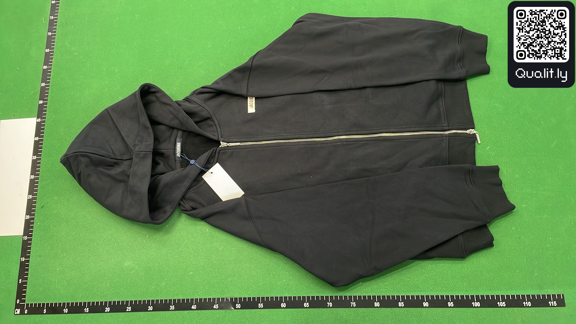 Hoodie QC photo 2 of 58
