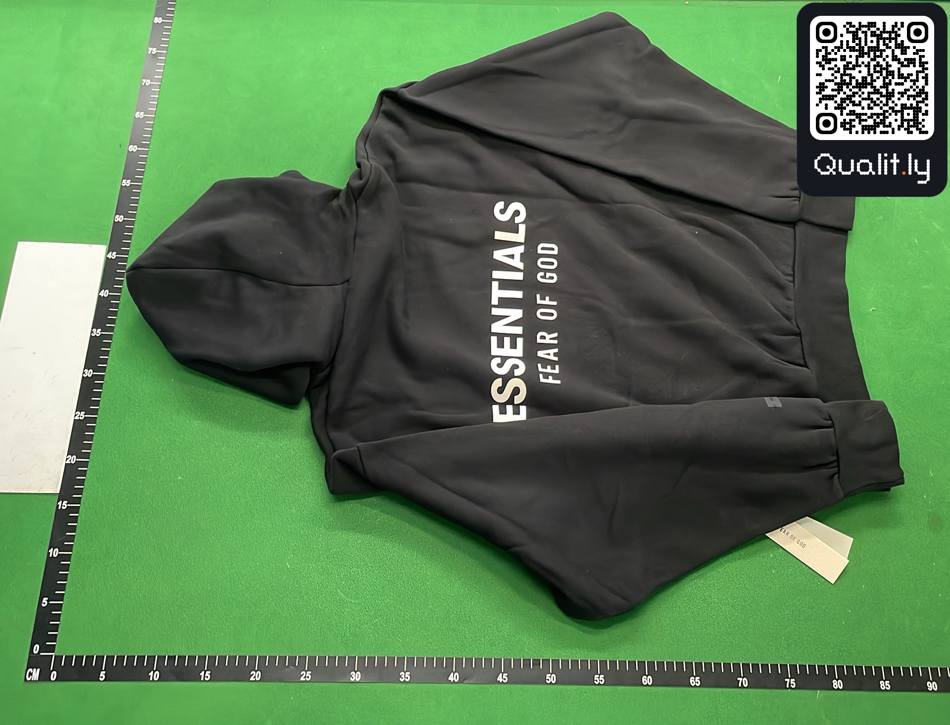 Hoodie QC photo 3 of 67