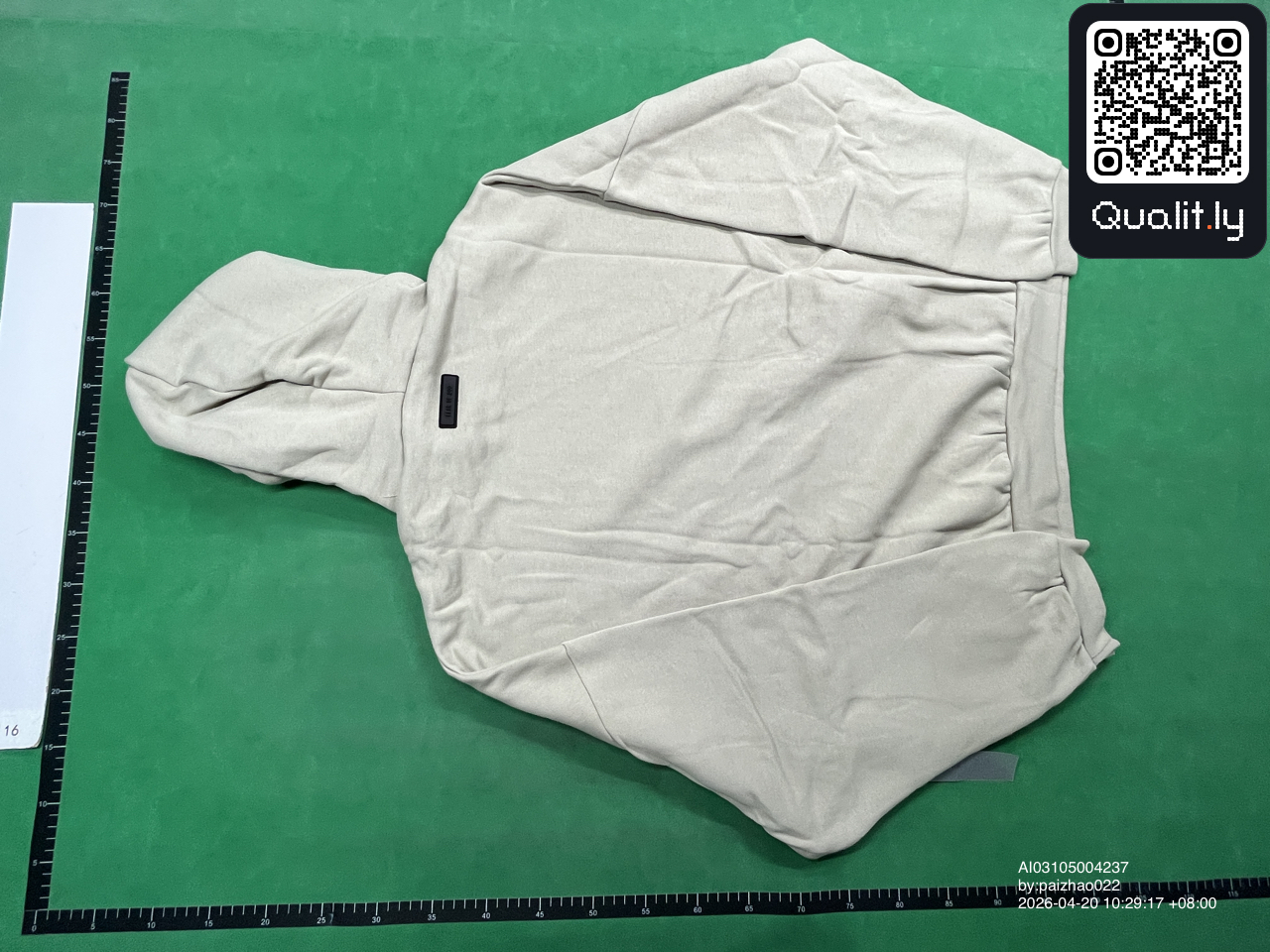 Hoodie QC photo 3 of 22