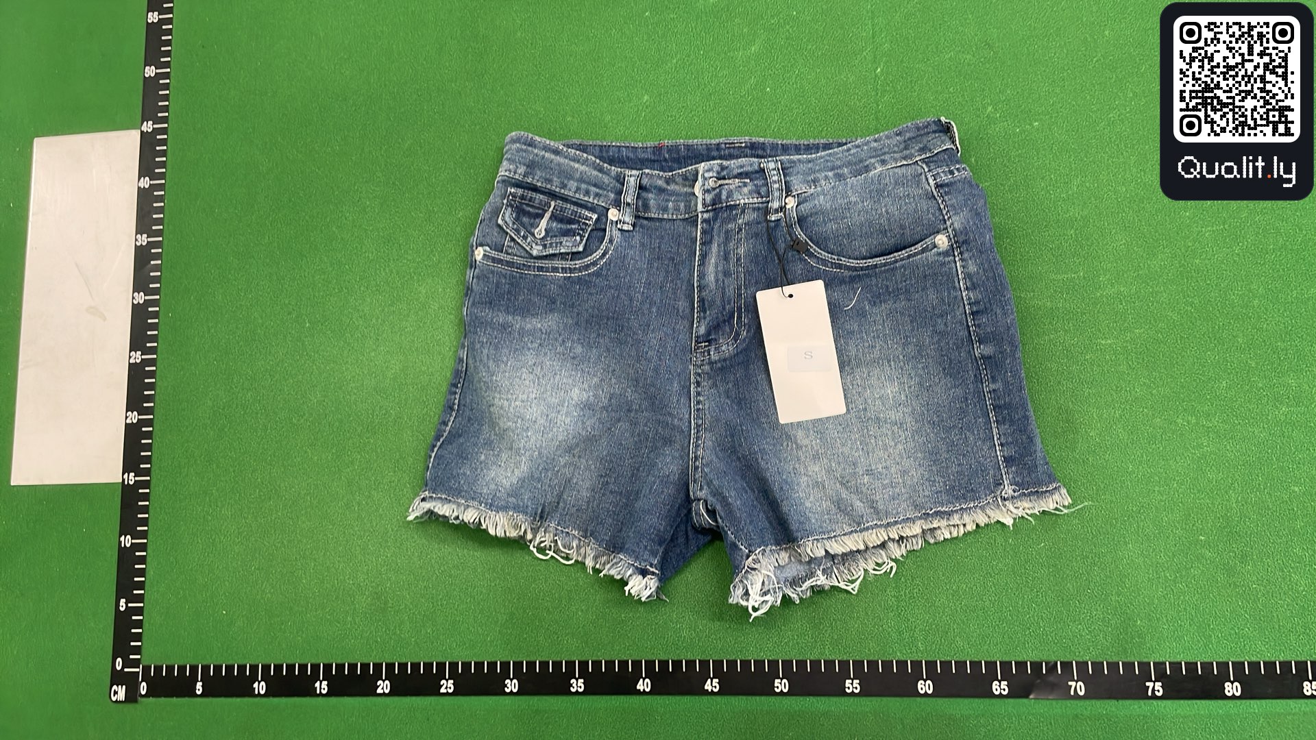 Jeans — QC-foto 2 av 4
