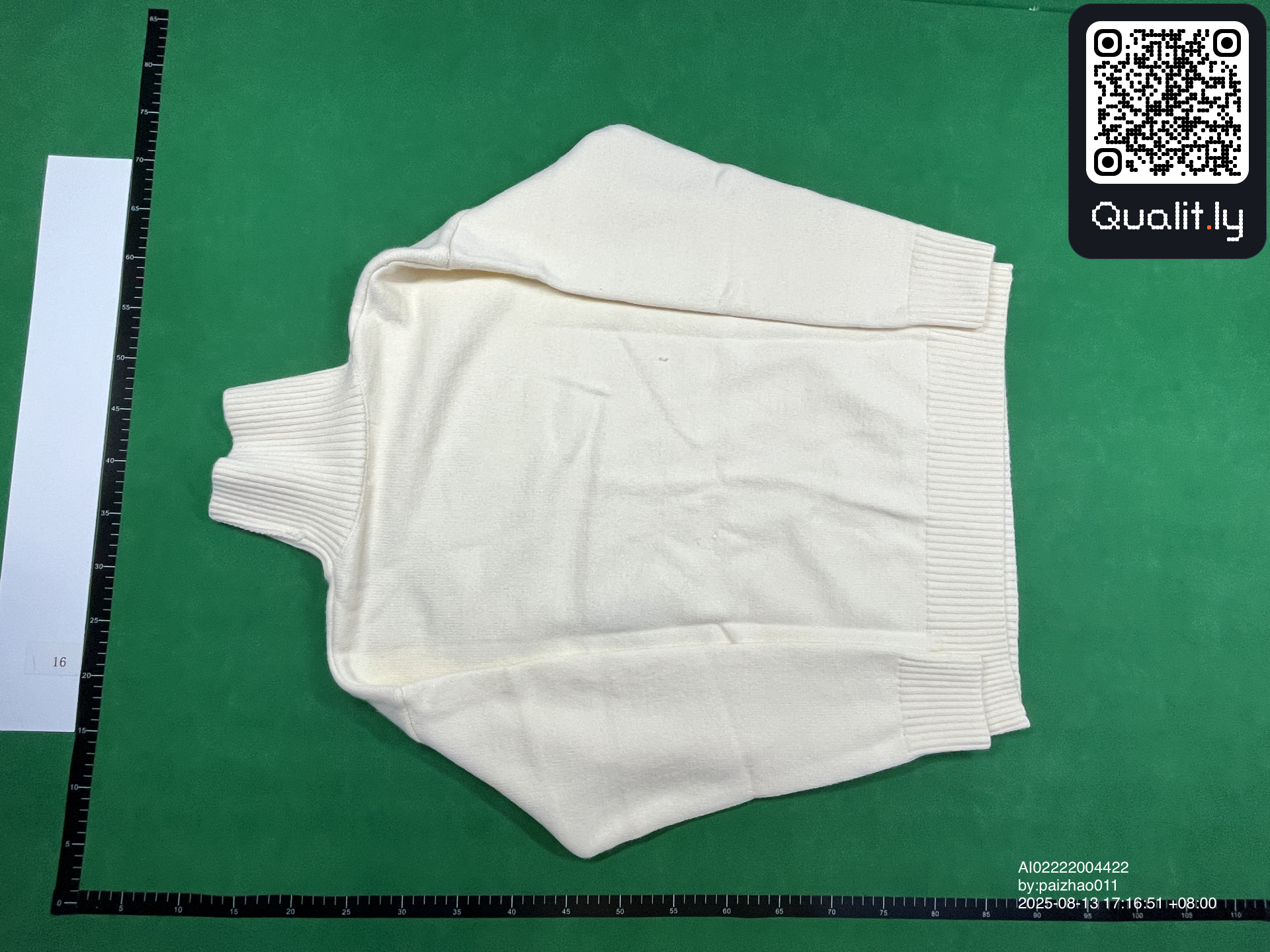 Sweater QC photo 2 of 20