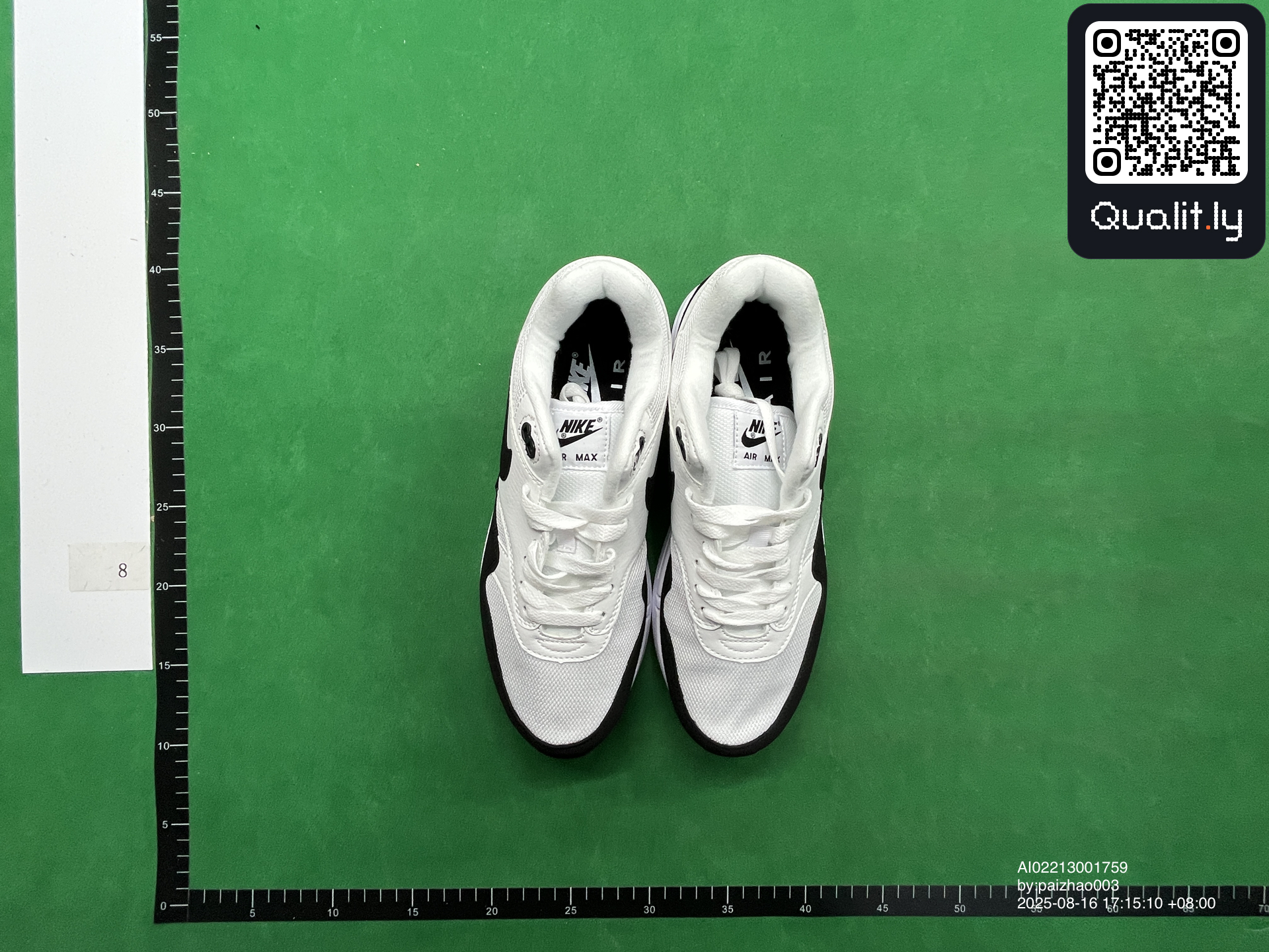 Sneaker — QC-Foto 1 von 30