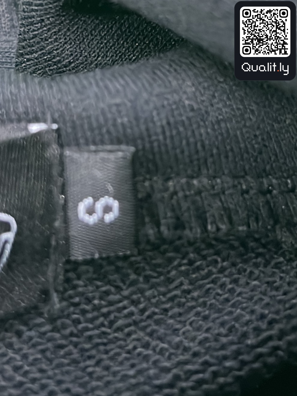 Hoodie QC photo 2 of 11