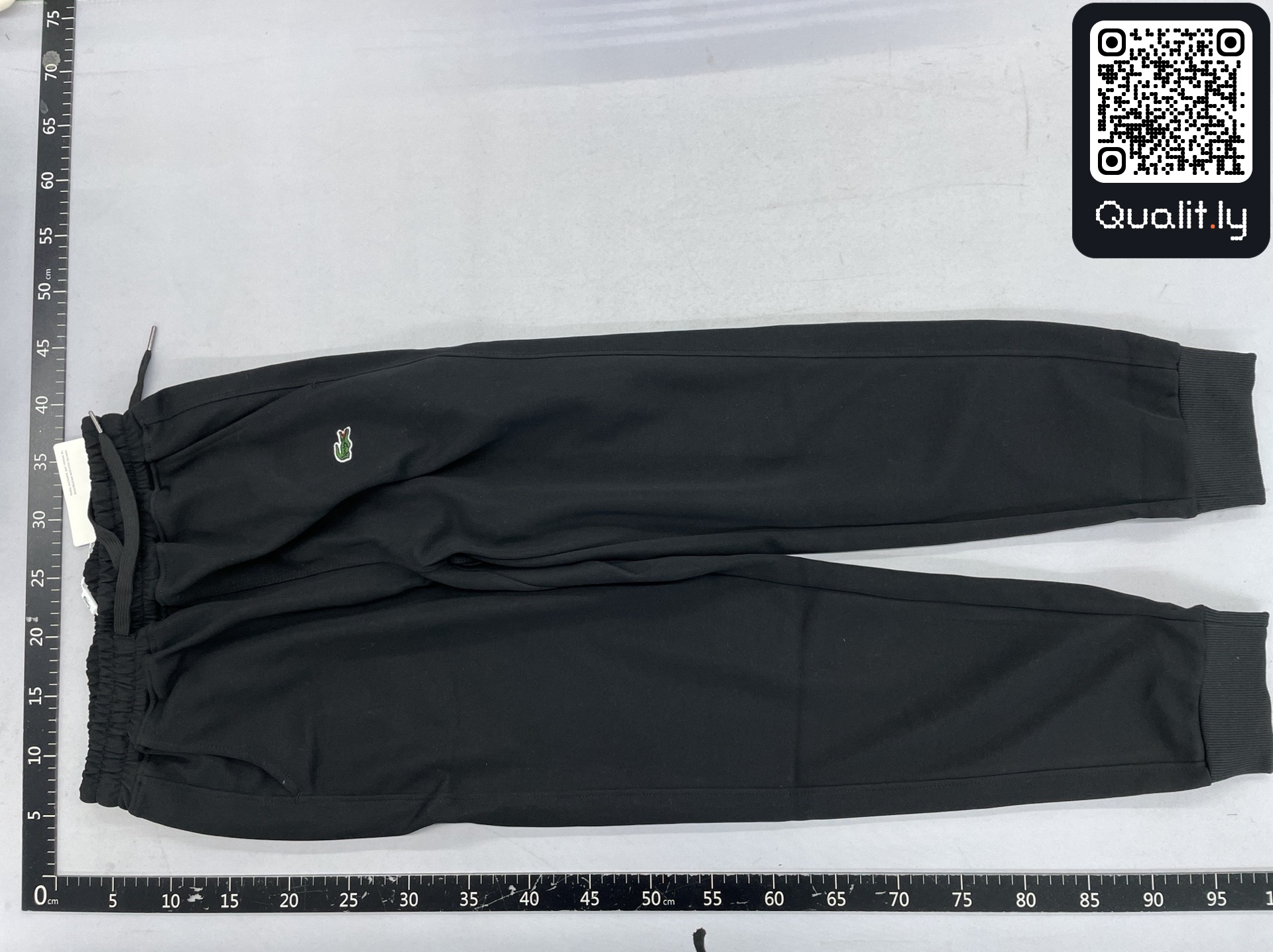 Hoodie QC photo 2 of 40