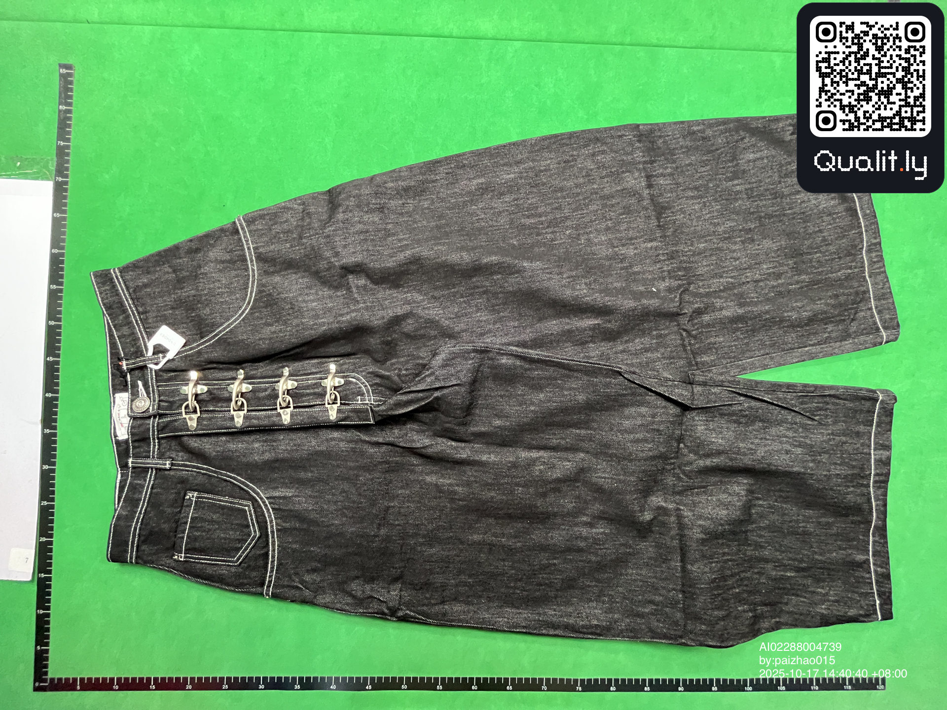 Jeans QC photo 3 of 8