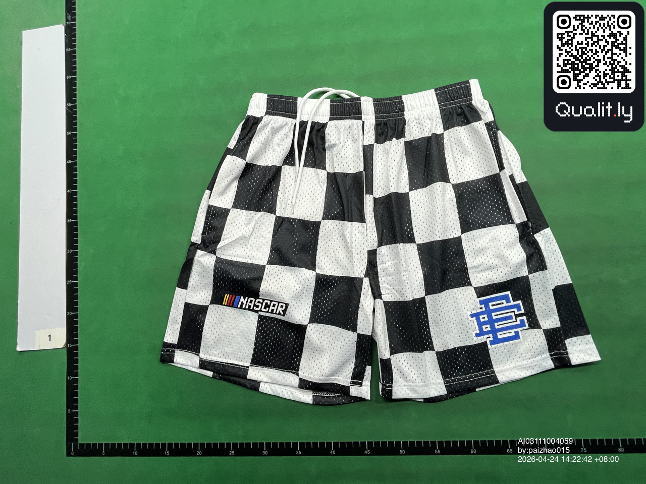 Pantalón corto — foto QC 2 de 42