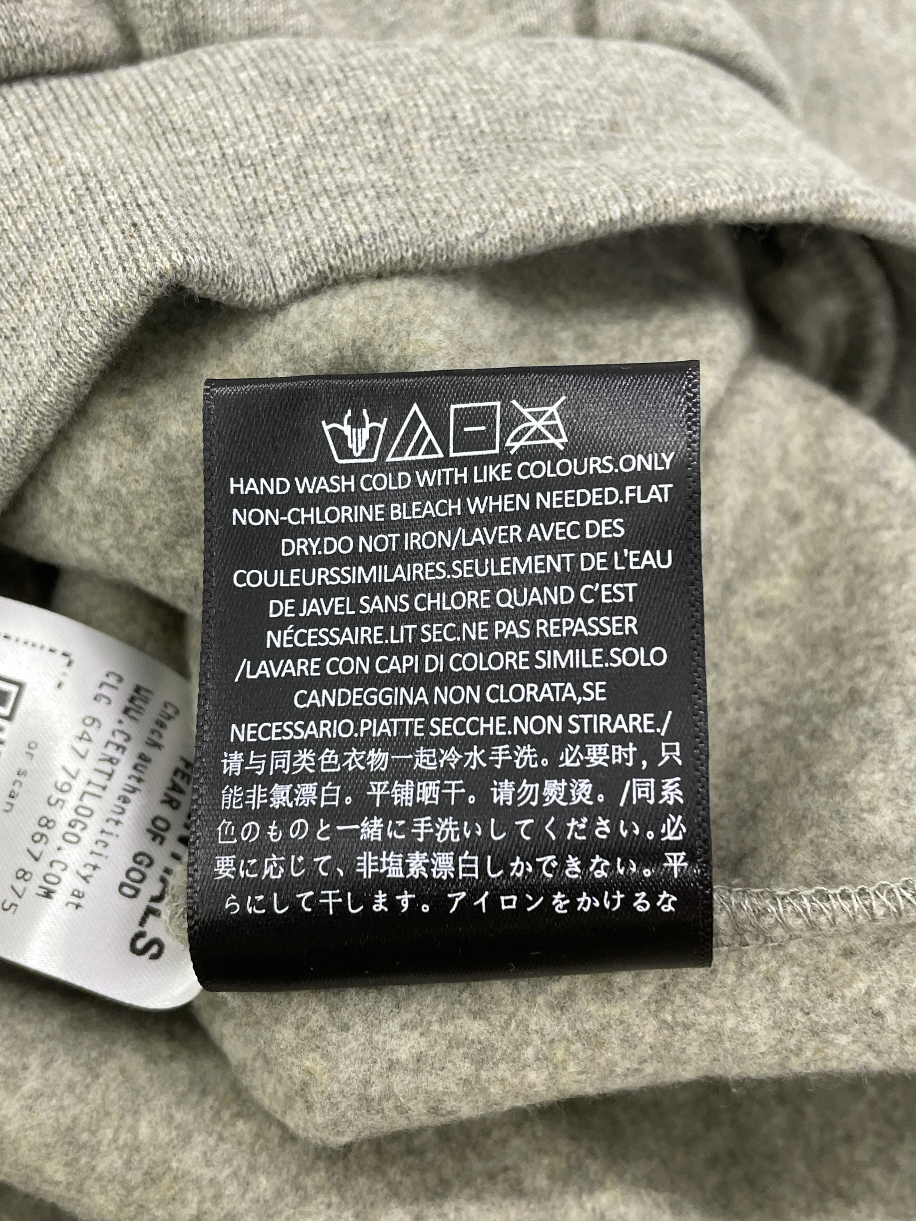 Hoodie QC photo 3 of 52