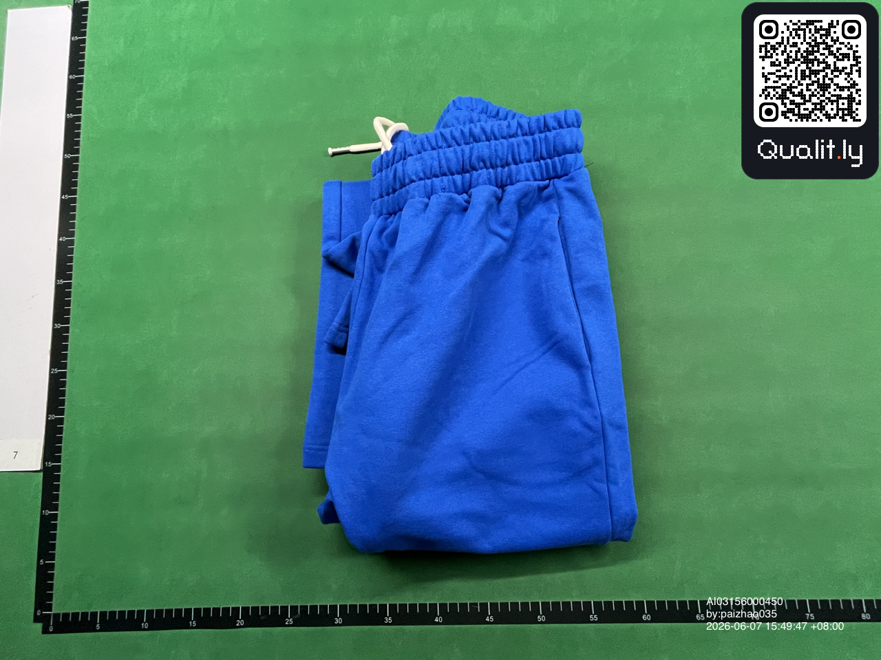 Bluza z kapturem — zdjęcie QC 1 z 54