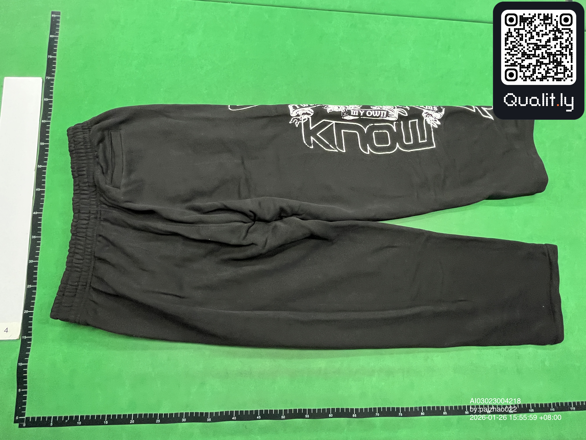 Sweat — photo QC 2 sur 8