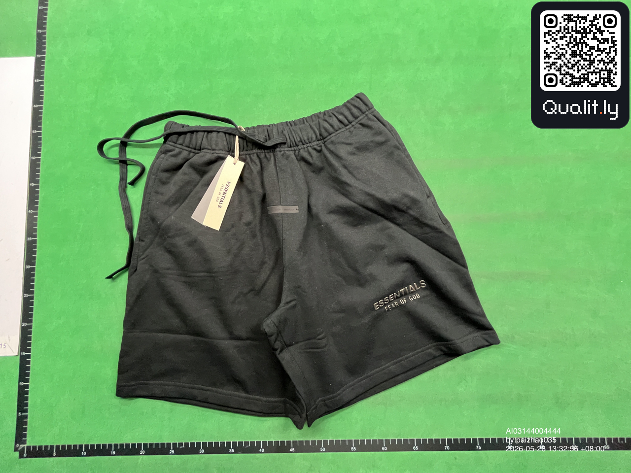 Shorts QC photo 3 of 70