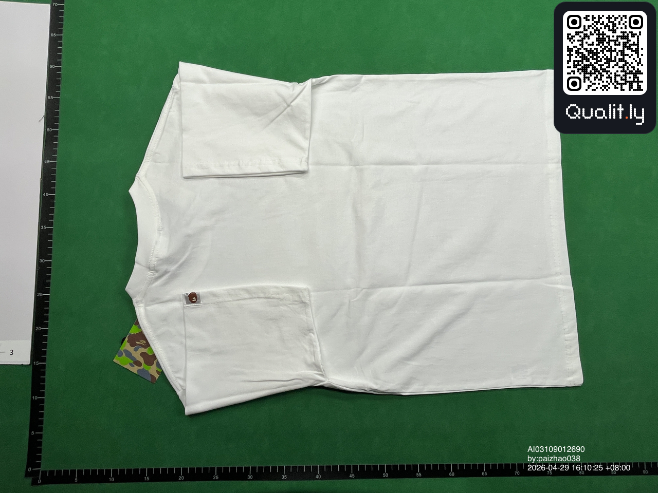 T-shirt — foto QC 2 de 44