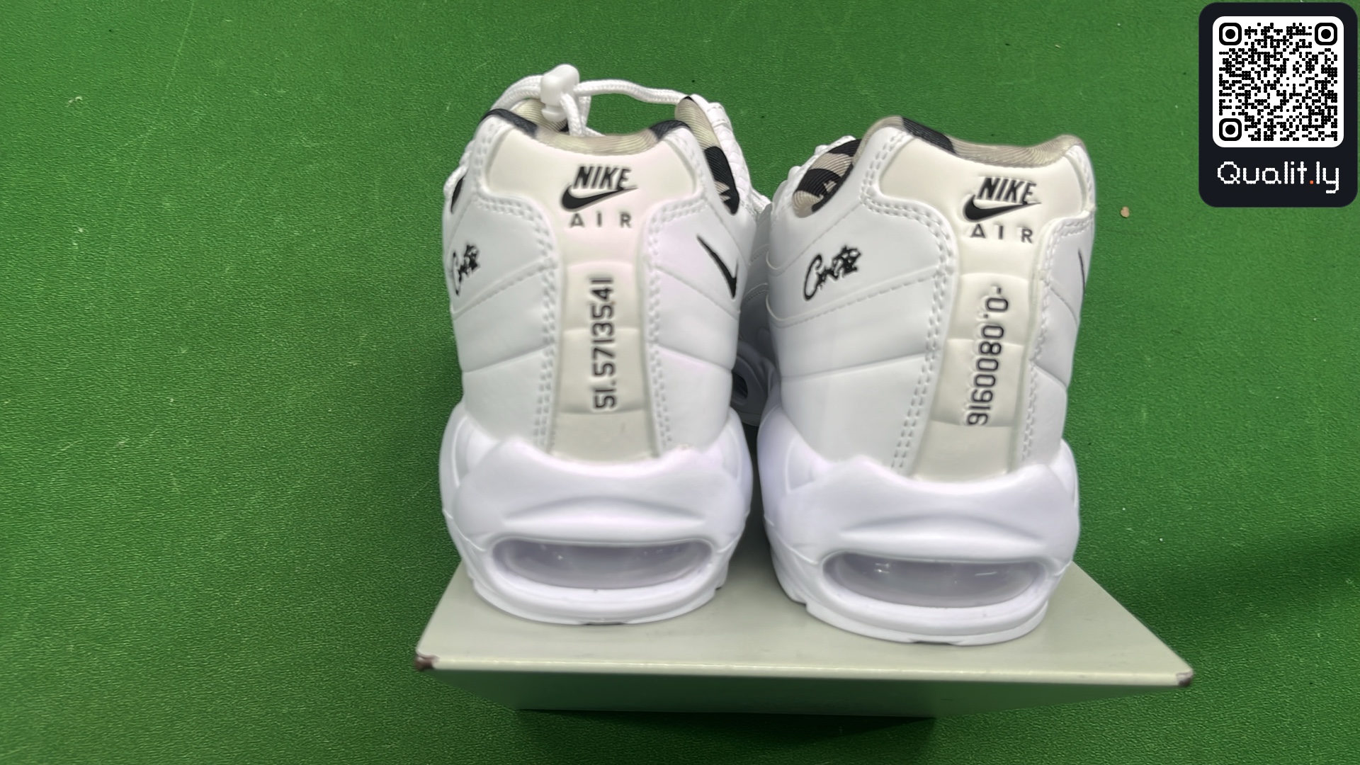 Sneakers QC photo 3 of 6