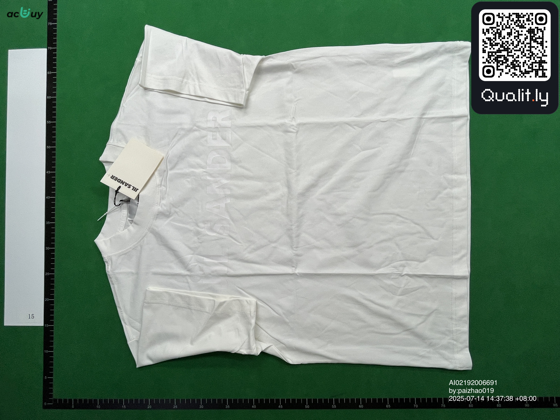 T-shirt — photo QC 3 sur 8
