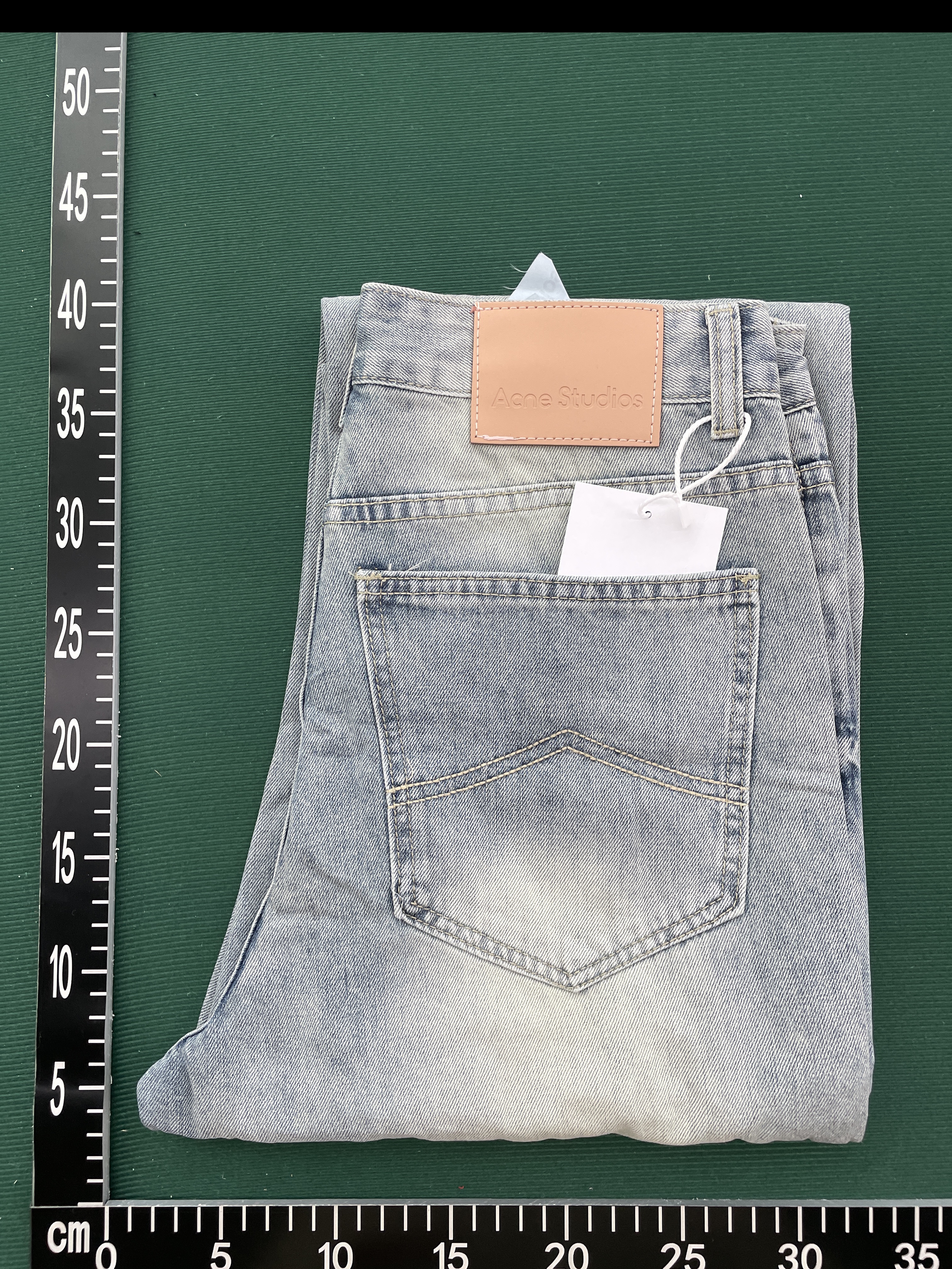 牛仔裤 QC 照片 1 / 49